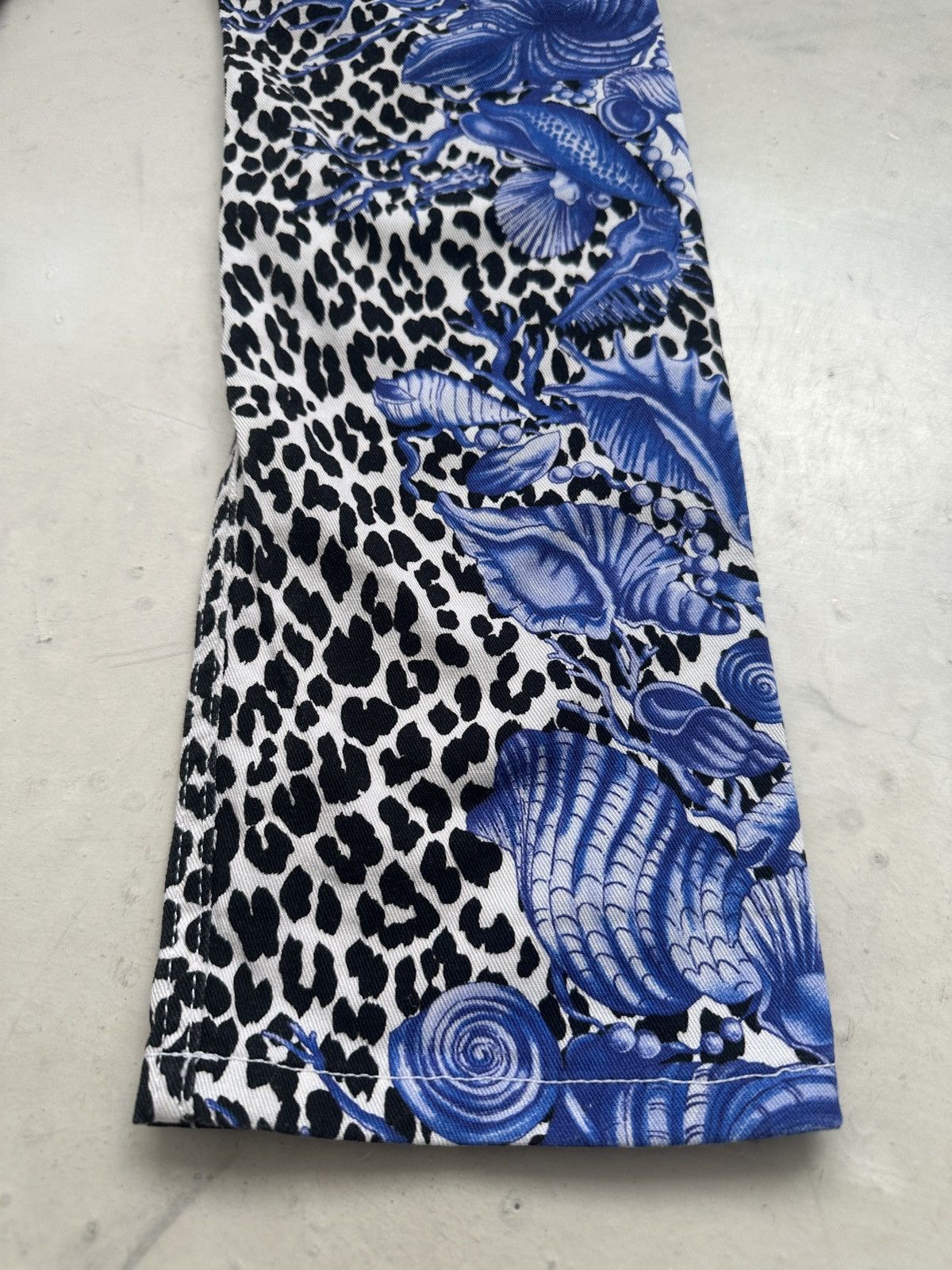Versace Gianni Versace AOP jeans Aqua coral and leopard print Size 28" / US 6 / IT 42 - 5 Thumbnail