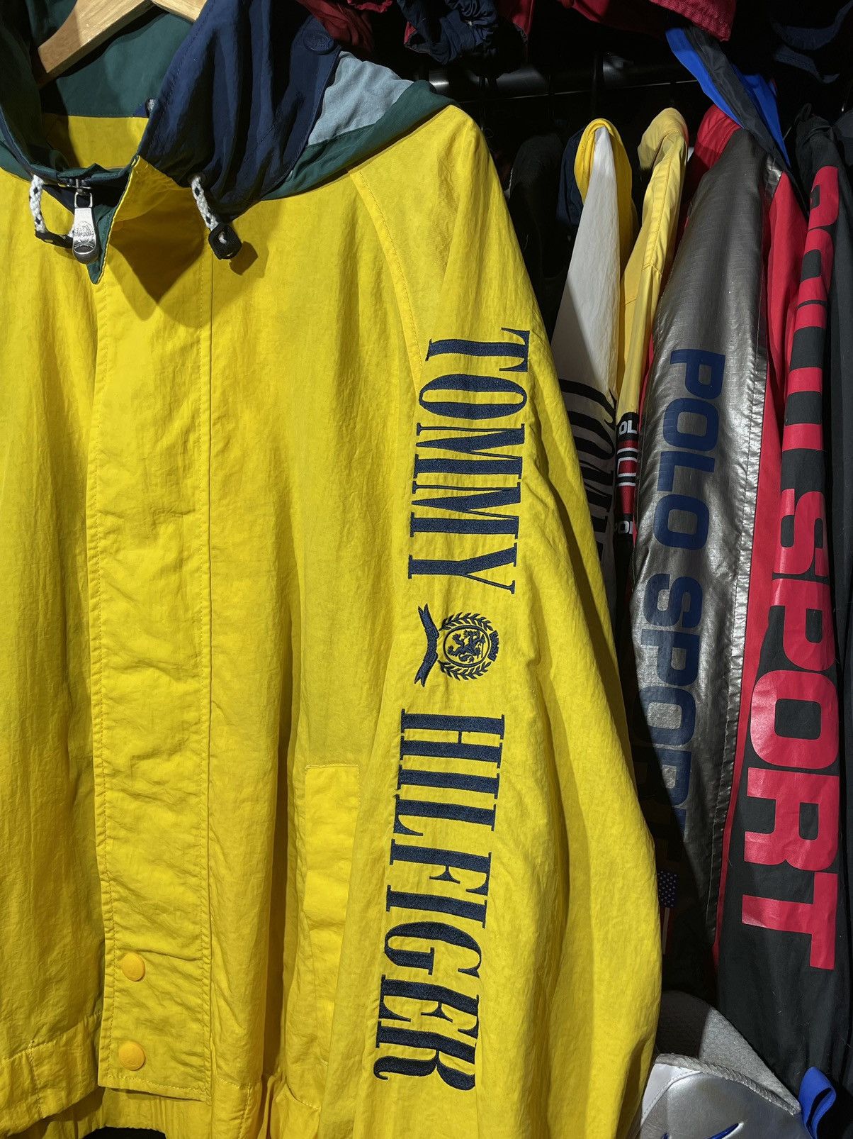 Tommy Hilfiger Jacket Tommy Hilfiger Spell Out 90’s Vintage Size US XL / EU 56 / 4 - 3 Thumbnail