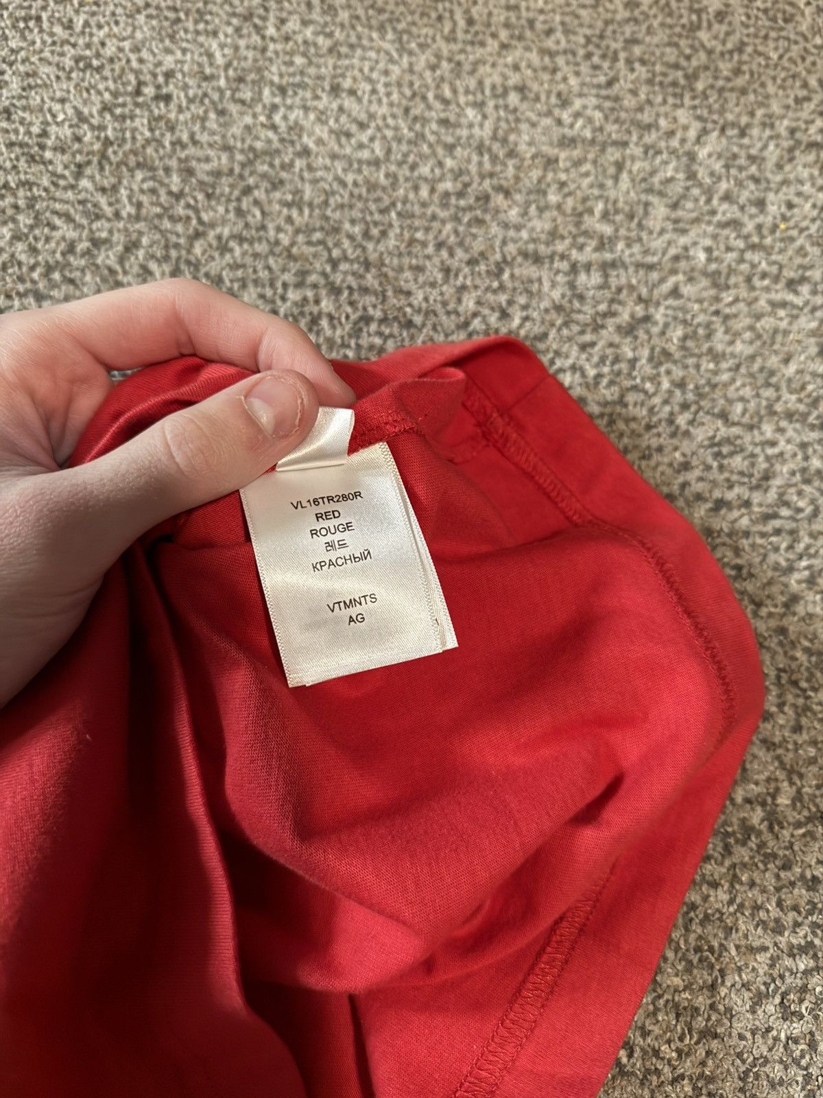 VTMNTS VTMNTS Red & White Colorblocked T-Shirt Small Size US S / EU 44-46 / 1 - 6 Thumbnail