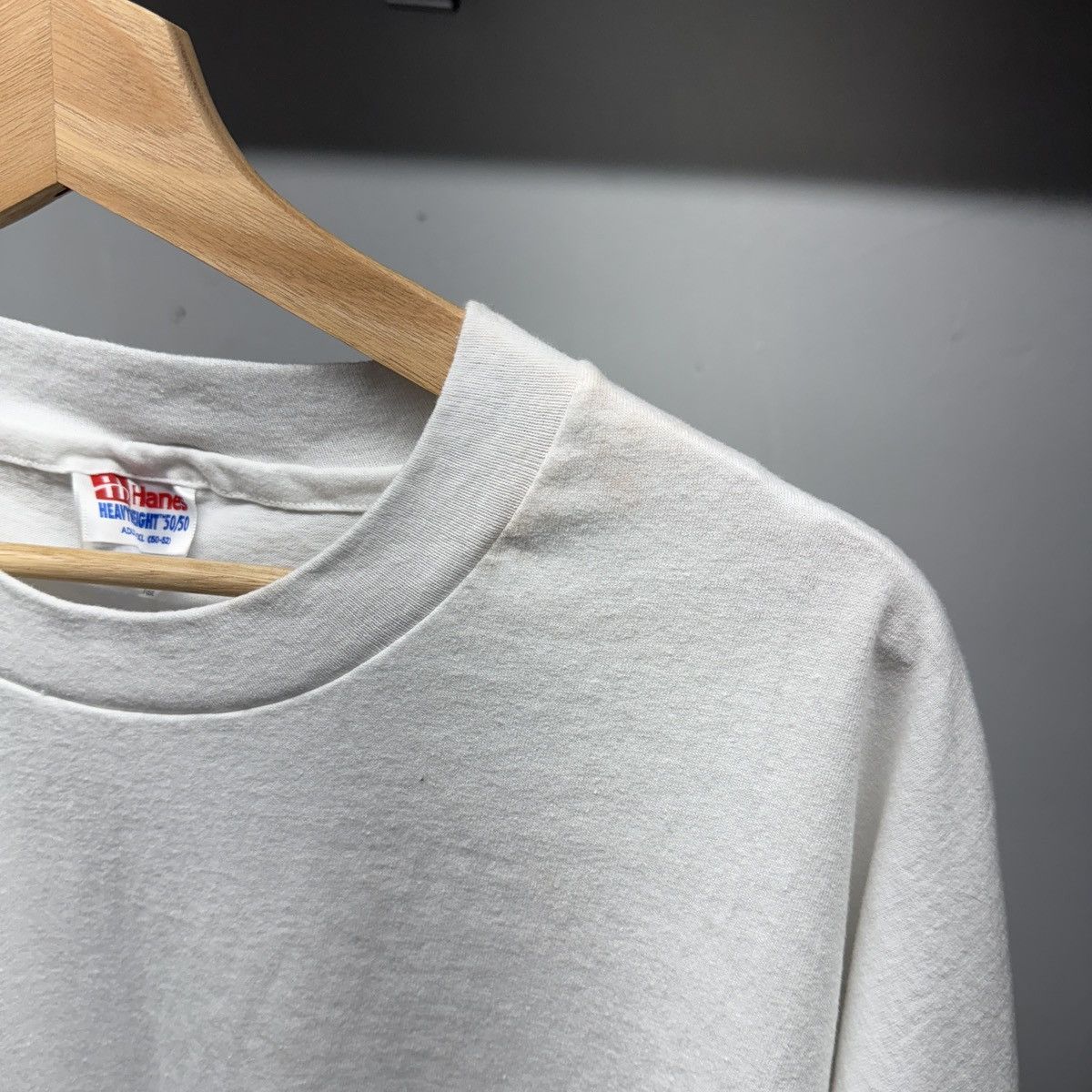 Vintage 90s Hanes Blank White Shirt ERD Grunge Chrome Faded Size US XXL / EU 58 / 5 - 6 Thumbnail