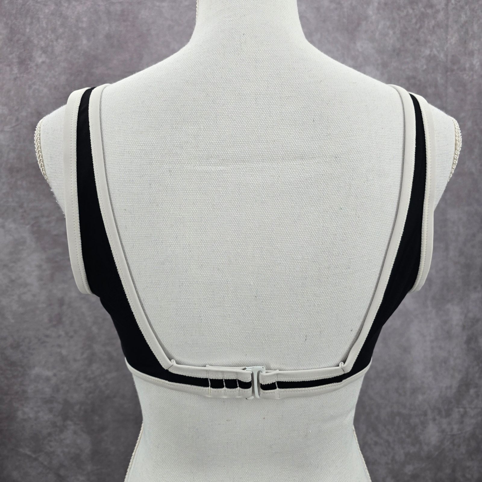 Other Xhilaration Black White Hook Bikini Top Swimwear Medium Size M / US 6-8 / IT 42-44 - 3 Thumbnail