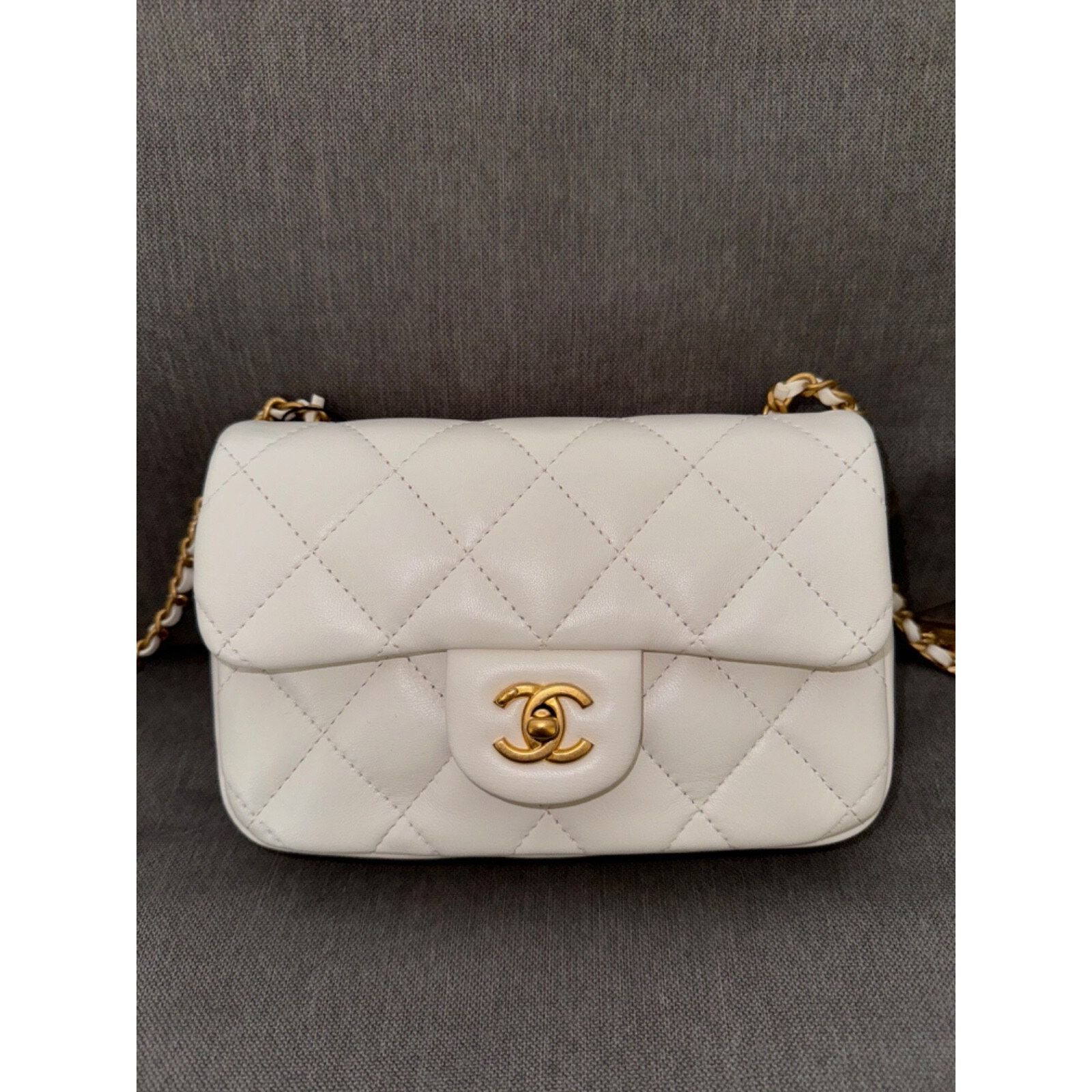 Chanel Chanel Mini Flap Open Heart Gold Logo Shoulder Crossbody Bag Size ONE SIZE - 6 Thumbnail