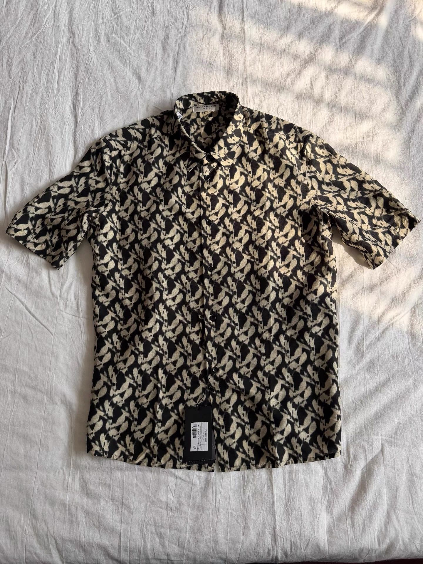 Saint Laurent Paris Saint Laurent Men's Floral Shirt K33 Size US L / EU 52-54 / 3 - 1 Thumbnail