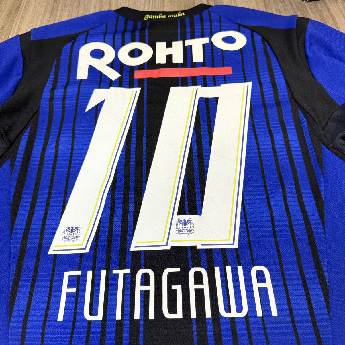 Japanese Brand × Umbro Osaka Gamba 2012 home shirt #10 Futagawa Size US M / EU 48-50 / 2 - 6 Thumbnail