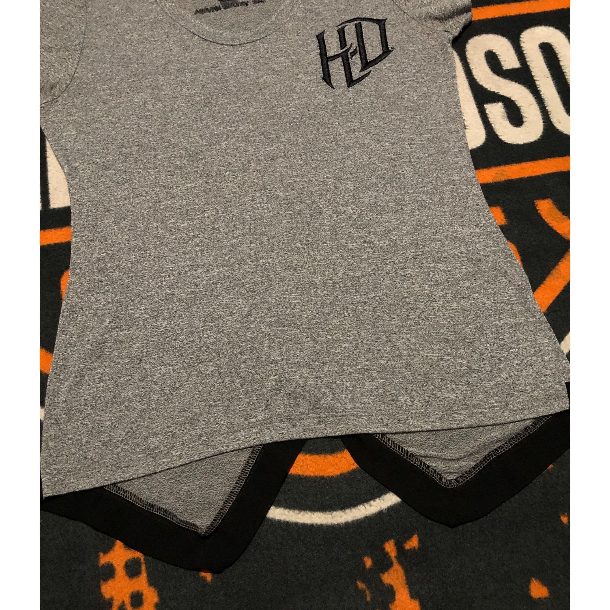 Harley Davidson Harley-Davidson Womens Gray High-Low Hem T-Shirt Size S/M Size S / US 4 / IT 40 - 2 Thumbnail