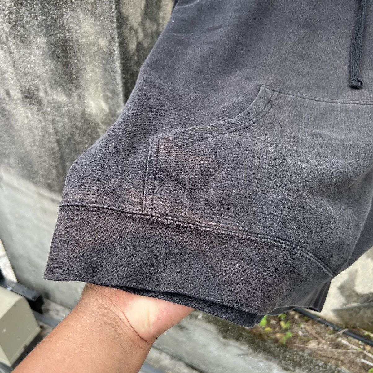 Universal Studios “JURASSIC WORLD” BLACK FADED HOODIE Size US XL / EU 56 / 4 - 5 Thumbnail