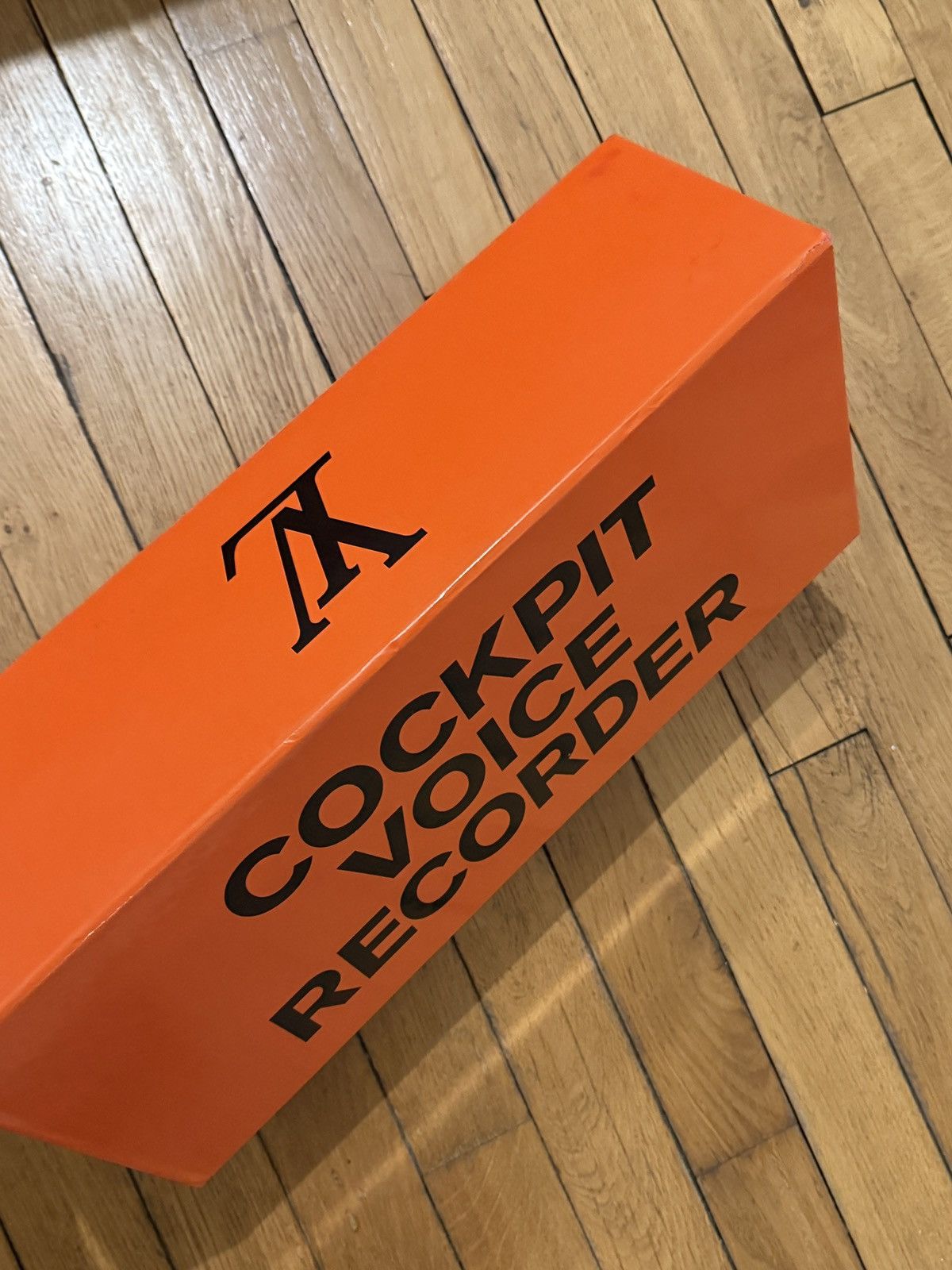 Louis Vuitton × Virgil Abloh Louis Vuitton « Cockpit Voice Recorder » plane invite Size ONE SIZE - 6 Thumbnail