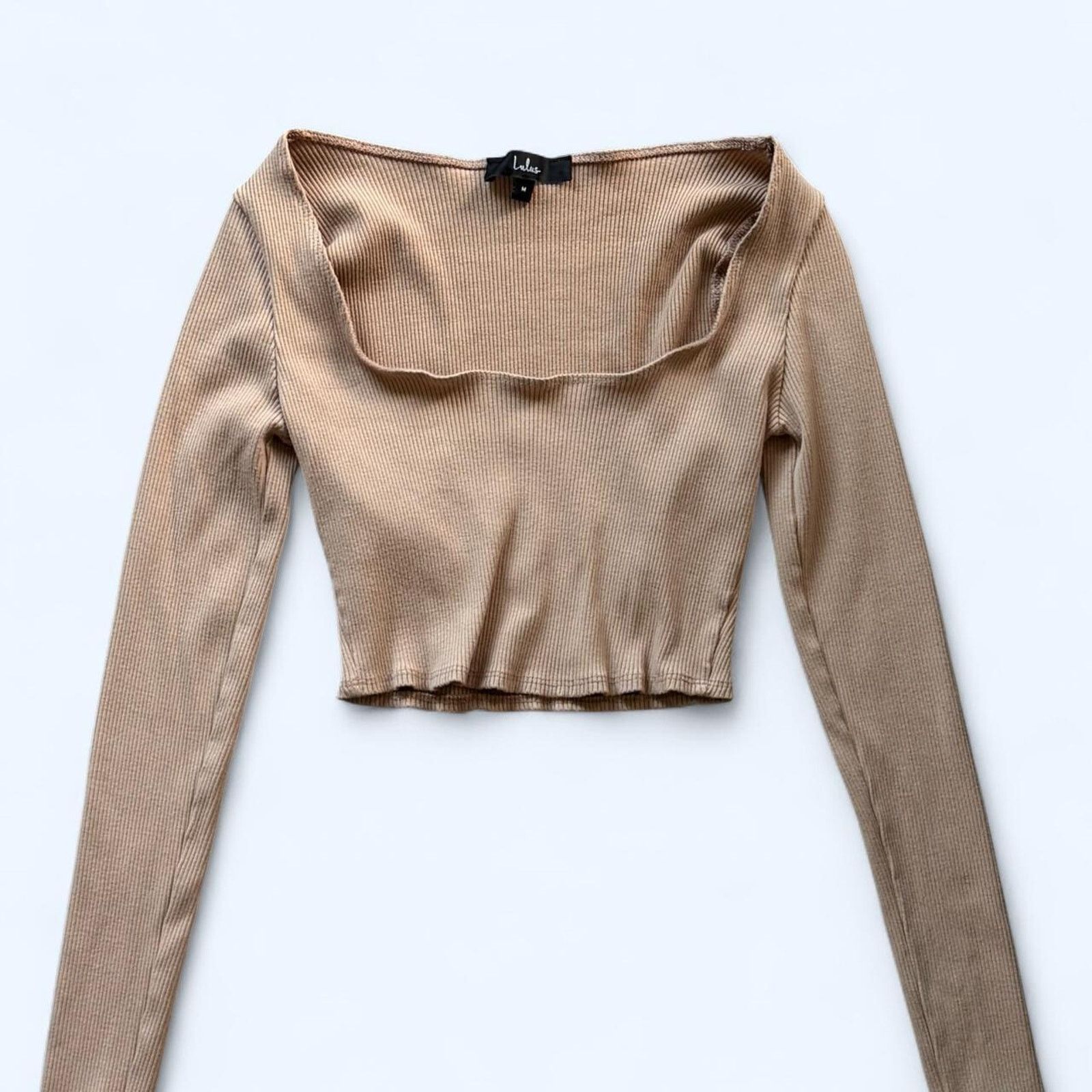 Lulus Beige m lulus cropped long sleeve Size M / US 6-8 / IT 42-44 - 1 Thumbnail