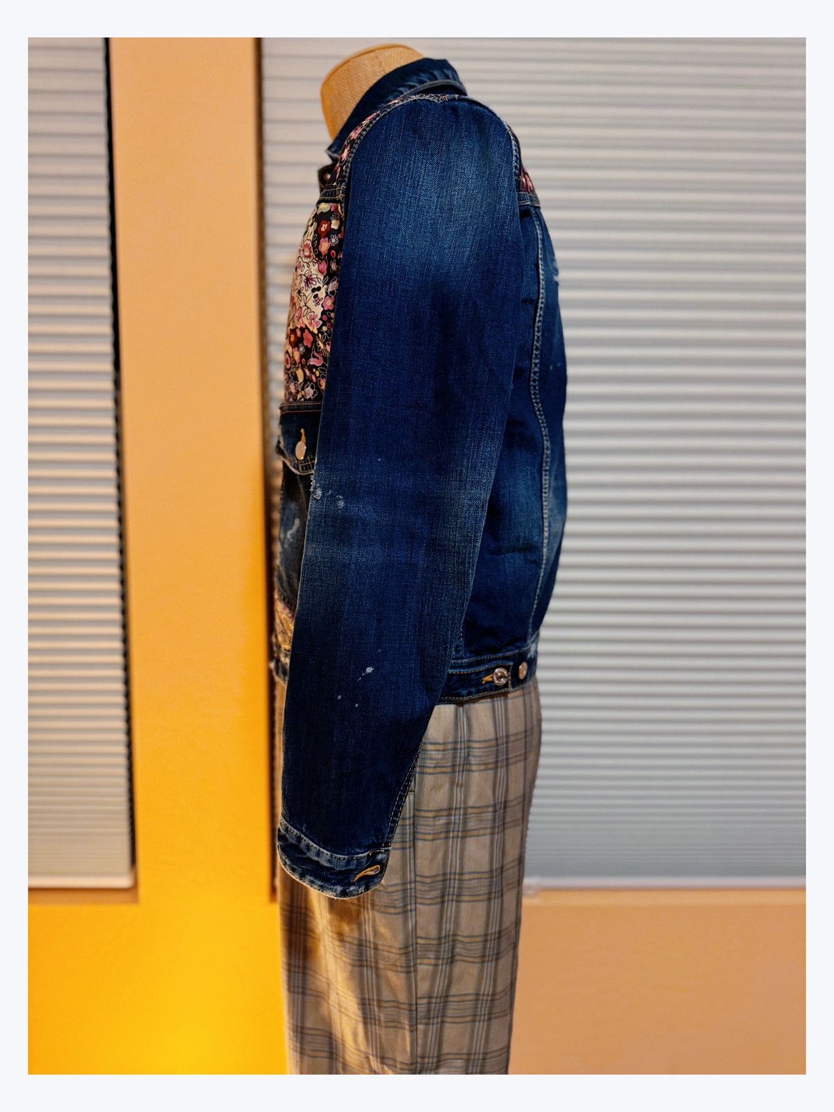 Dsquared2 DSQUARED2 Floral Patchwork Distressed Denim Jacket – Size 48 Size US M / EU 48-50 / 2 - 5 Thumbnail