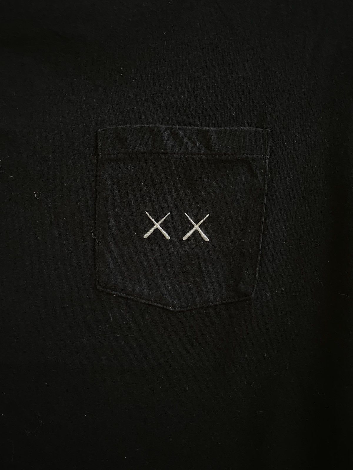 Kaws × Uniqlo Uniqlo kaws street vintage Size US L / EU 52-54 / 3 - 3 Thumbnail