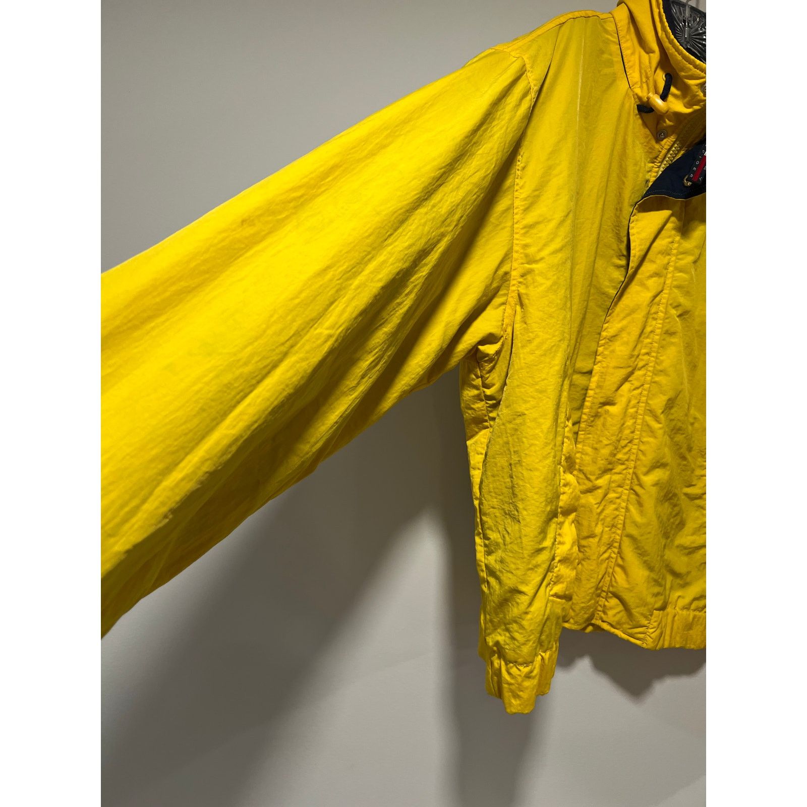 Tommy Hilfiger Vintage Tommy Hilfiger Fleece Lined Winter Coat Yellow Hood Size US L / EU 52-54 / 3 - 4 Thumbnail