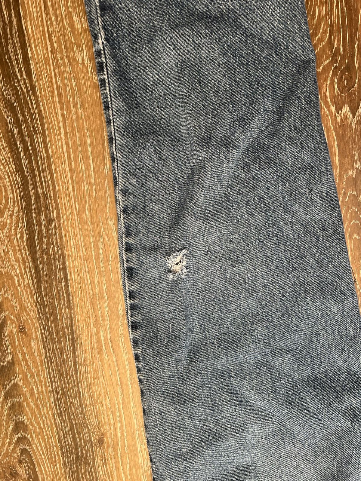 Levi's Vintage distressed levis 550 jeans Size US 32 / EU 48 - 5 Thumbnail