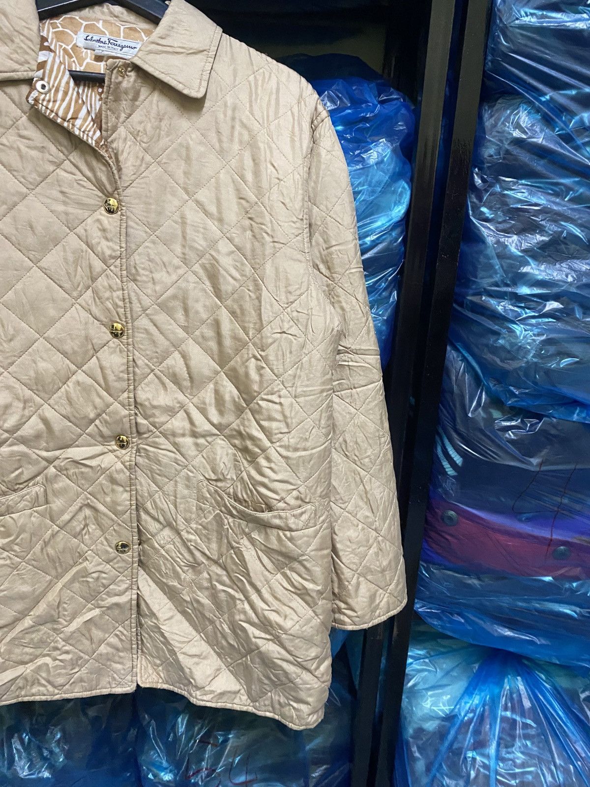 Salvatore Ferragamo VINTAGE SALVATORE FERRAGAMO ANIMAL PRINTING QUILTED JACKET Size US S / EU 44-46 / 1 - 13 Thumbnail