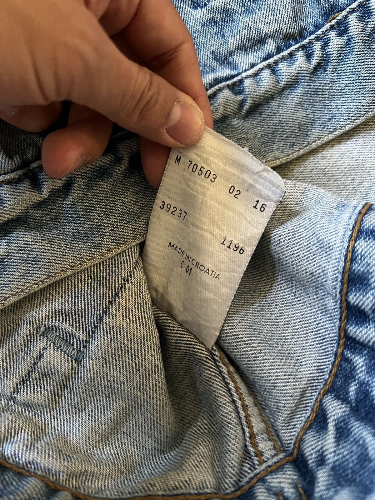 Levi's Vintage Distressed Denim Jacket Size US M / EU 48-50 / 2 - 5 Thumbnail