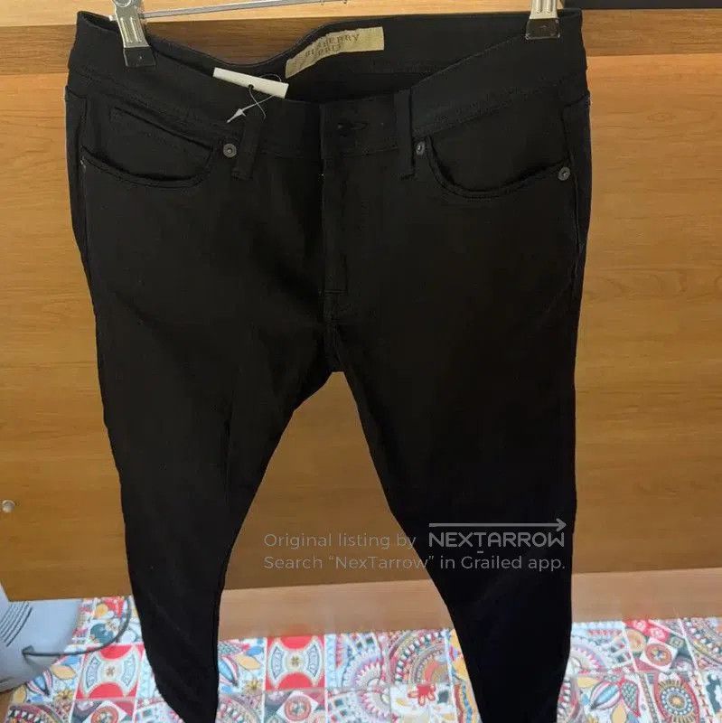 Burberry Burberry Black Cotton Casual Women's Pants. Size 25" / US 0 / IT 36 - 1 Thumbnail