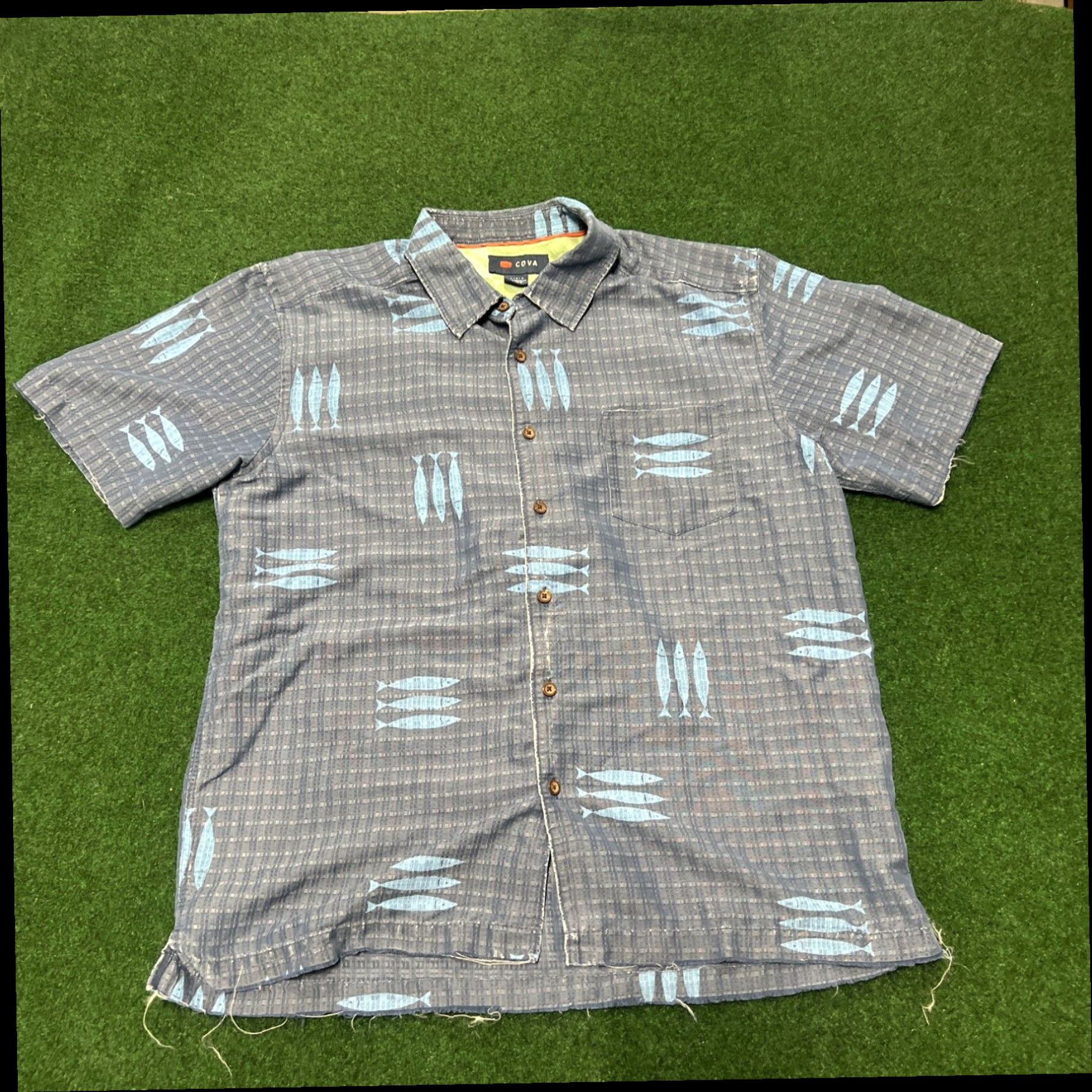 Vintage COVA Shirt Mens Large Blue Hawaiian Buttton Up Fishing Beach Vacation Frayed Size US L / EU 52-54 / 3 - 1 Thumbnail