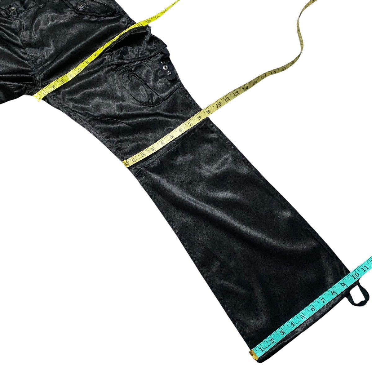 CIVARIZE Civarize Black Metallic Cargo Pants Flare Size US 31 - 25 Thumbnail