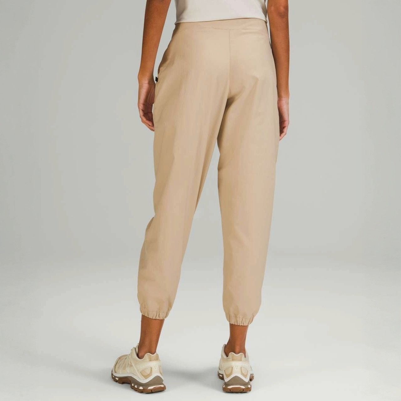 Lululemon Lululemon Lab High-Rise Woven Jogger Trench Brown Sz 10 Size 32" / US 10 / IT 46 - 4 Thumbnail