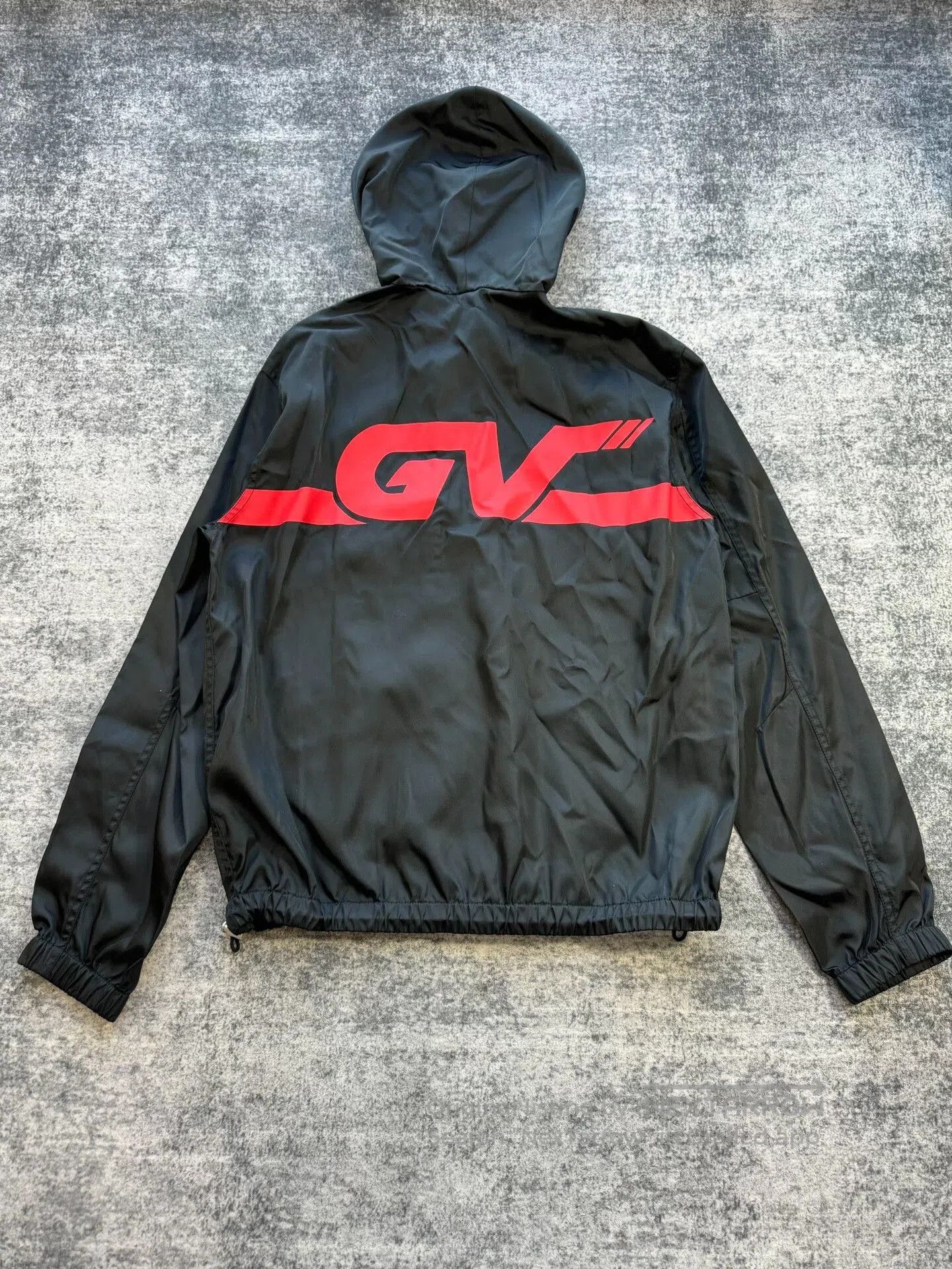Givenchy Givenchy Black and Red Hooded Jacket. Size US L / EU 52-54 / 3 - 1 Thumbnail