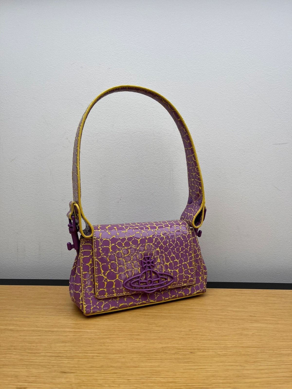 Vivienne Westwood o1f1d3z0625 Size: OS / Hazel Small Hand Bag in Violet/Gold Size ONE SIZE - 1 Preview