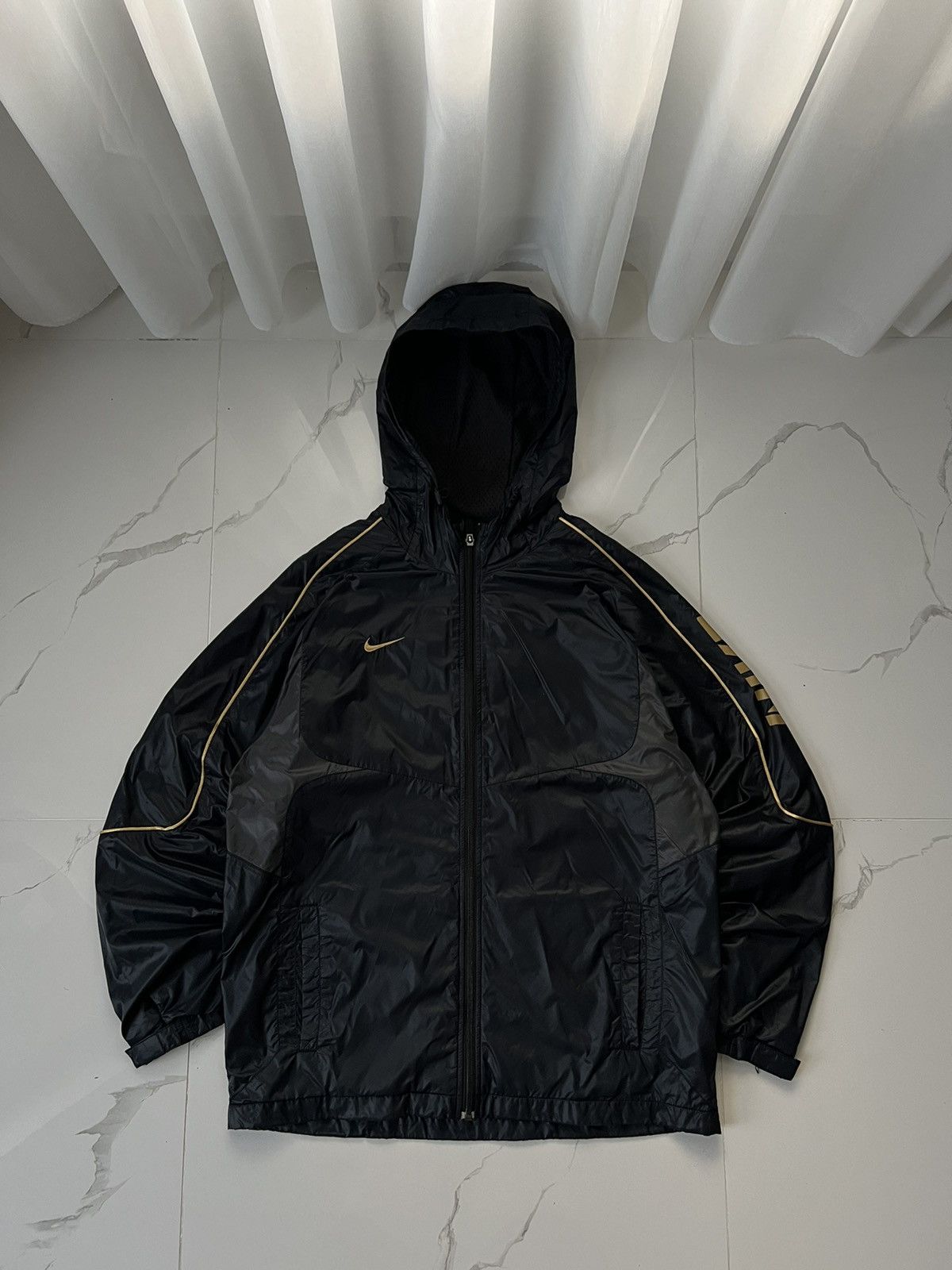 90’s NIKE GORPCORE SLEEVE SPELLOUT LOGO SWOOSH Y2K JACKET