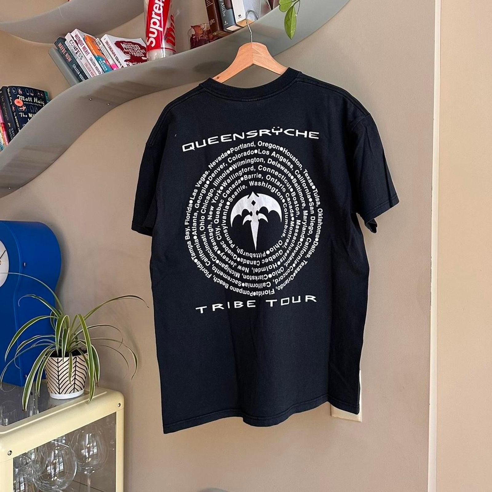 Band Tees × Vintage Vintage Queensryche Tribe Band Shirt Size US L / EU 52-54 / 3 - 6 Thumbnail