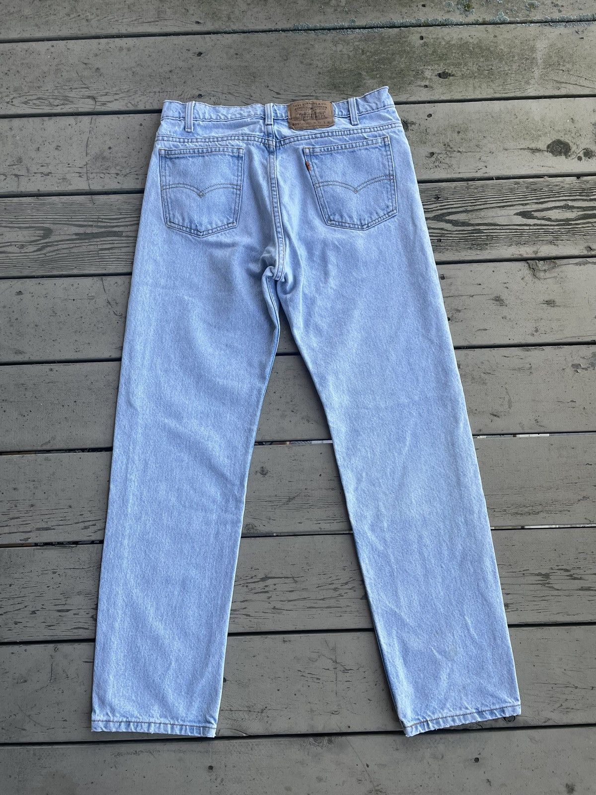 Levi's Vintage Clothing × Vintage Vintage Light Wash Orange Tab Levi’s 550 Size US 32 / EU 48 - 2 Thumbnail