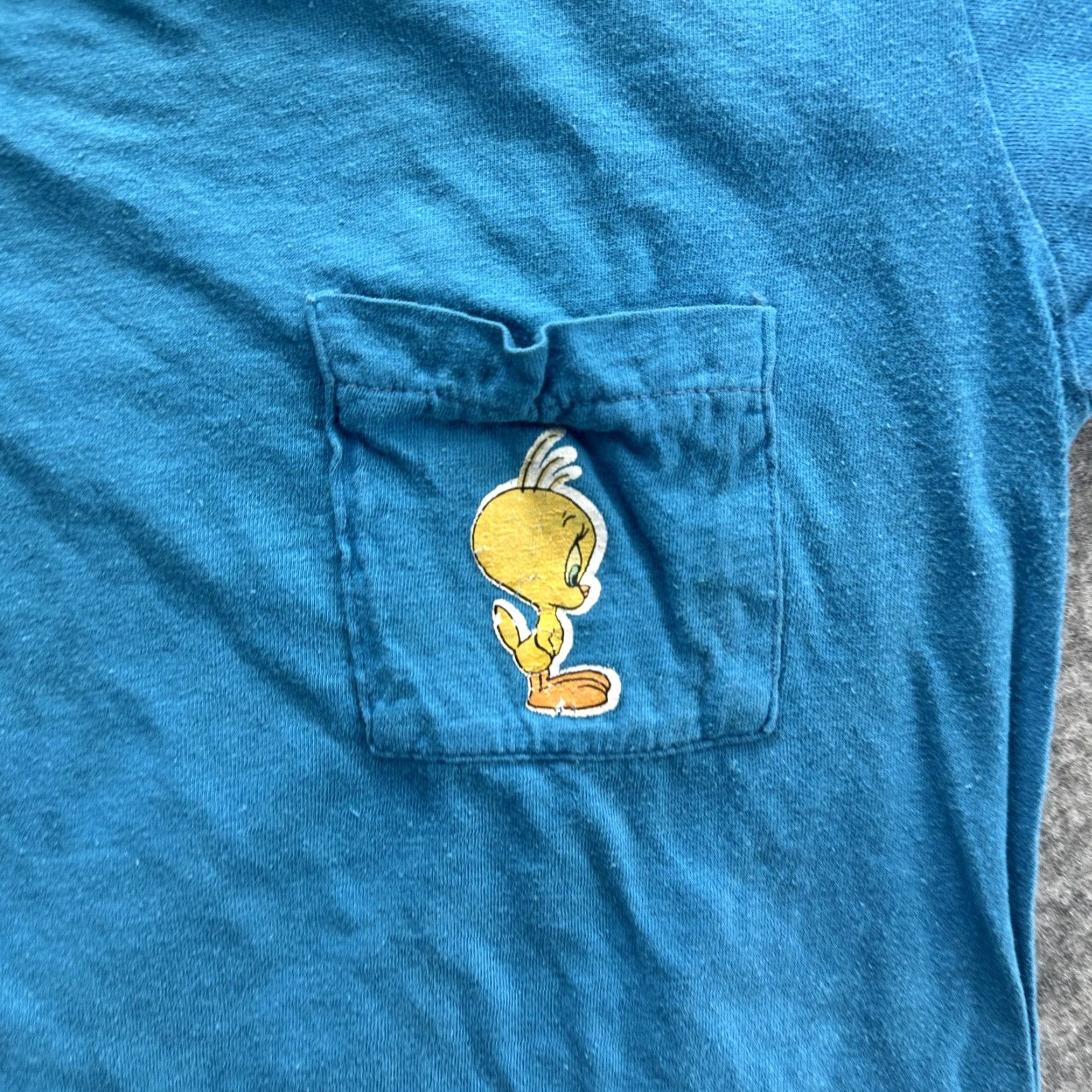 Fruit Of The Loom VINTAGE Fruit of the Loom T-Shirt Men Large Cartoon Looney Tunes Tweety Bird 90s Retro Size US L / EU 52-54 / 3 - 4 Thumbnail