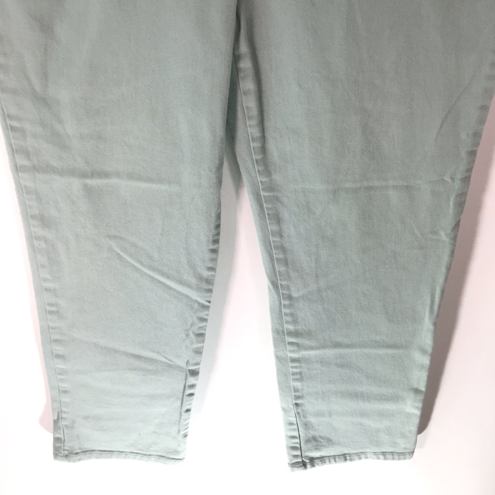 Gloria Vanderbilt VINTAGE Gloria Vanderbilt Womens Jeans Size 14 Green Straight 28-Inch Inseam Spring Summer Fall Winter Size 36" / US 14 / IT 50 - 5 Thumbnail