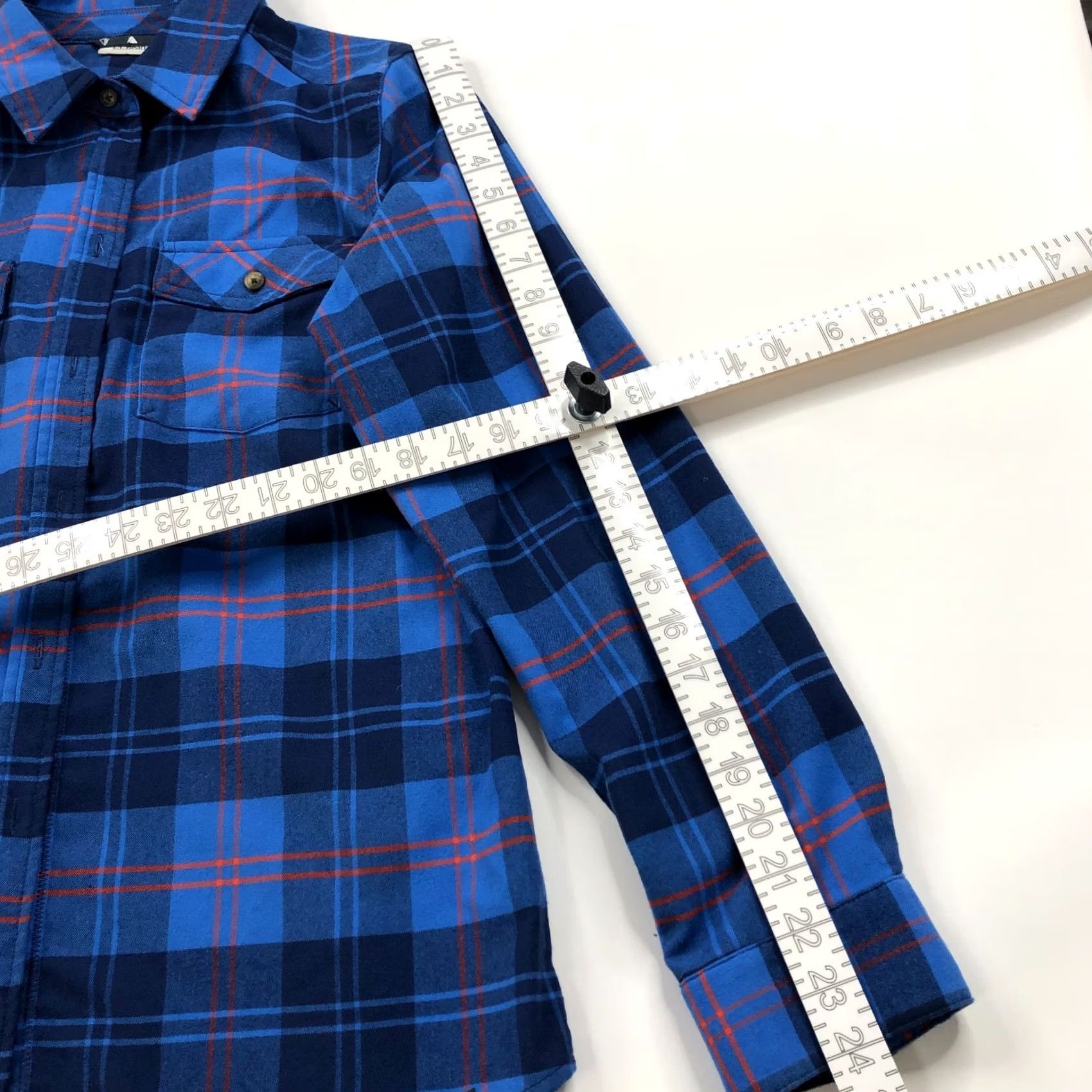 Vintage L.L. Bean Shirt Plaid Button Long Sleeve Blue MINT - Women, Regular, Flannel, Vintage? No, All Seasons, Pockets, Classic, 90s? (condensed) Size M / US 6-8 / IT 42-44 - 4 Thumbnail