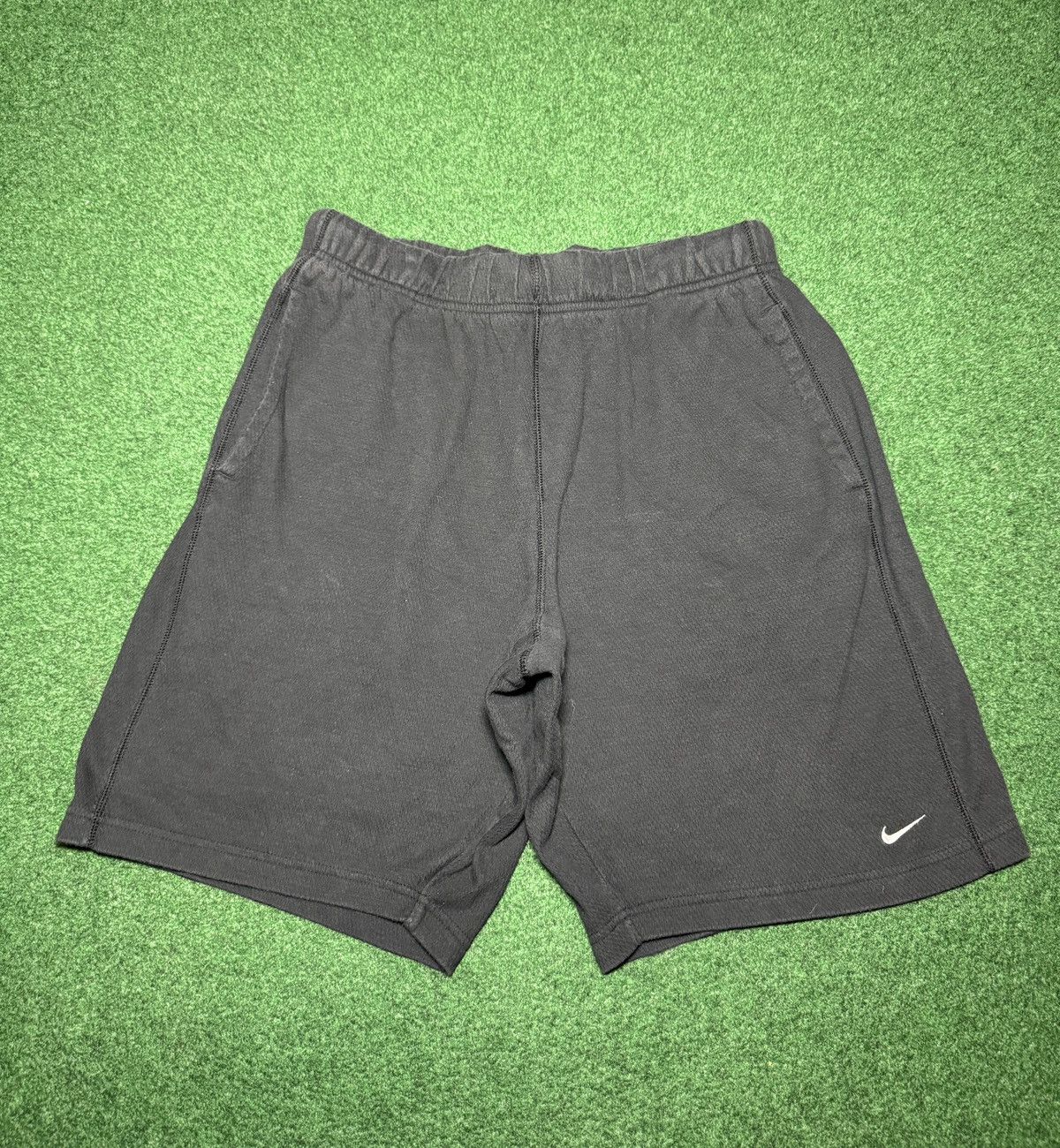 Nike Nike Vintage Sweat Shorts Large Jogger Cotton Vintage Y2K Size US 30 / EU 46 - 1 Thumbnail