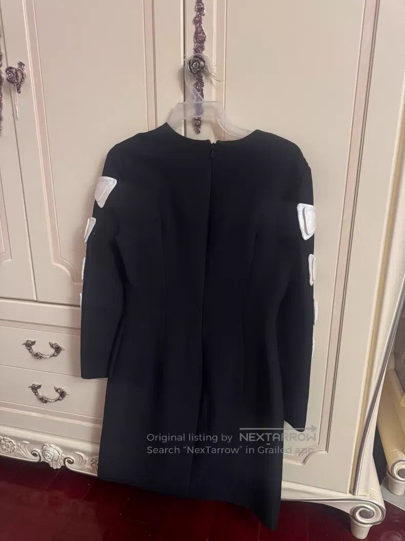 Valentino Valentino Black dress with bow Size L / US 10 / IT 46 - 6 Thumbnail