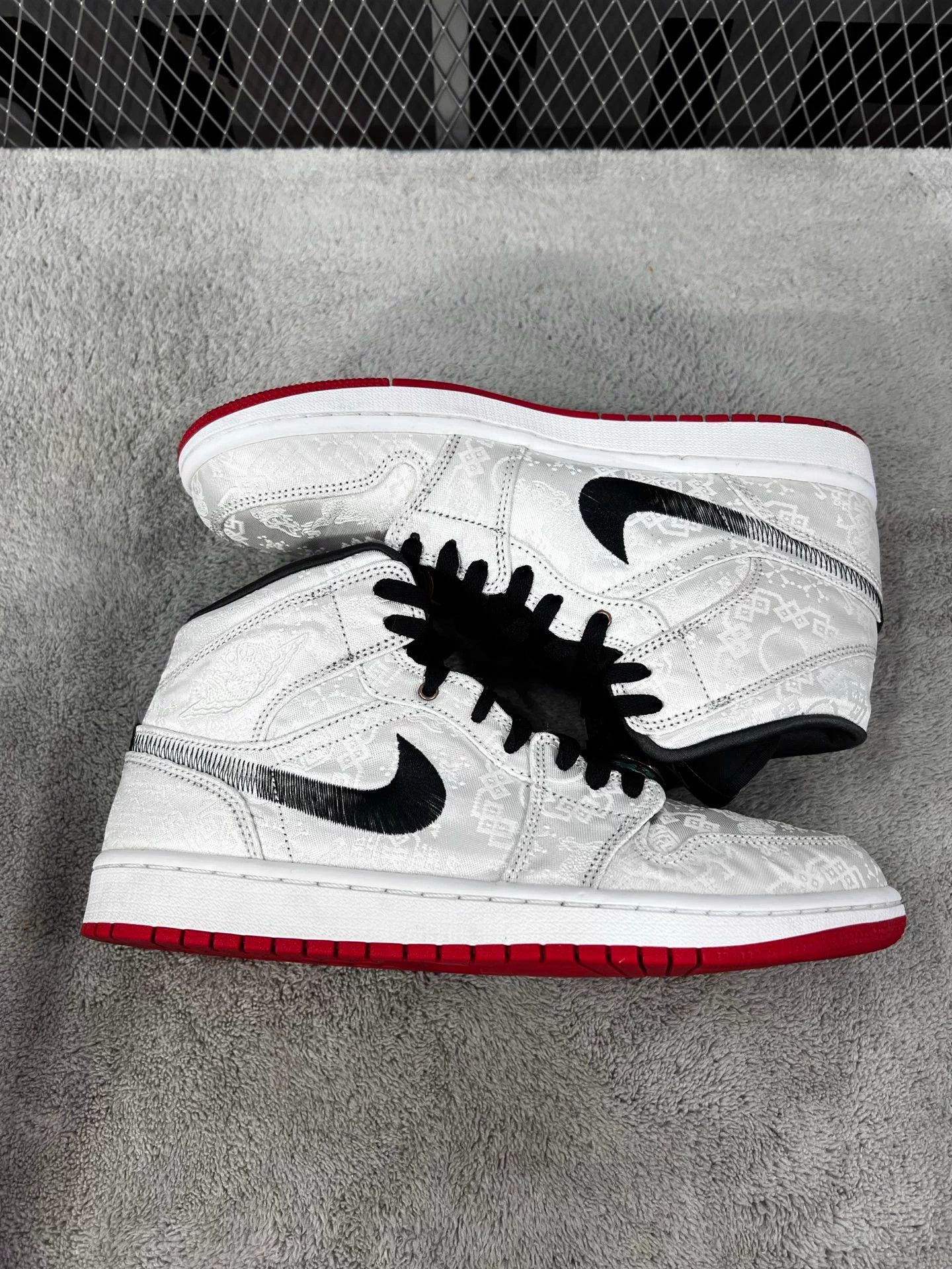 Nike CLOT x Air Jordan 1 Mid Fearless White Silk Size US 9.5 / EU 42-43 - 4 Thumbnail
