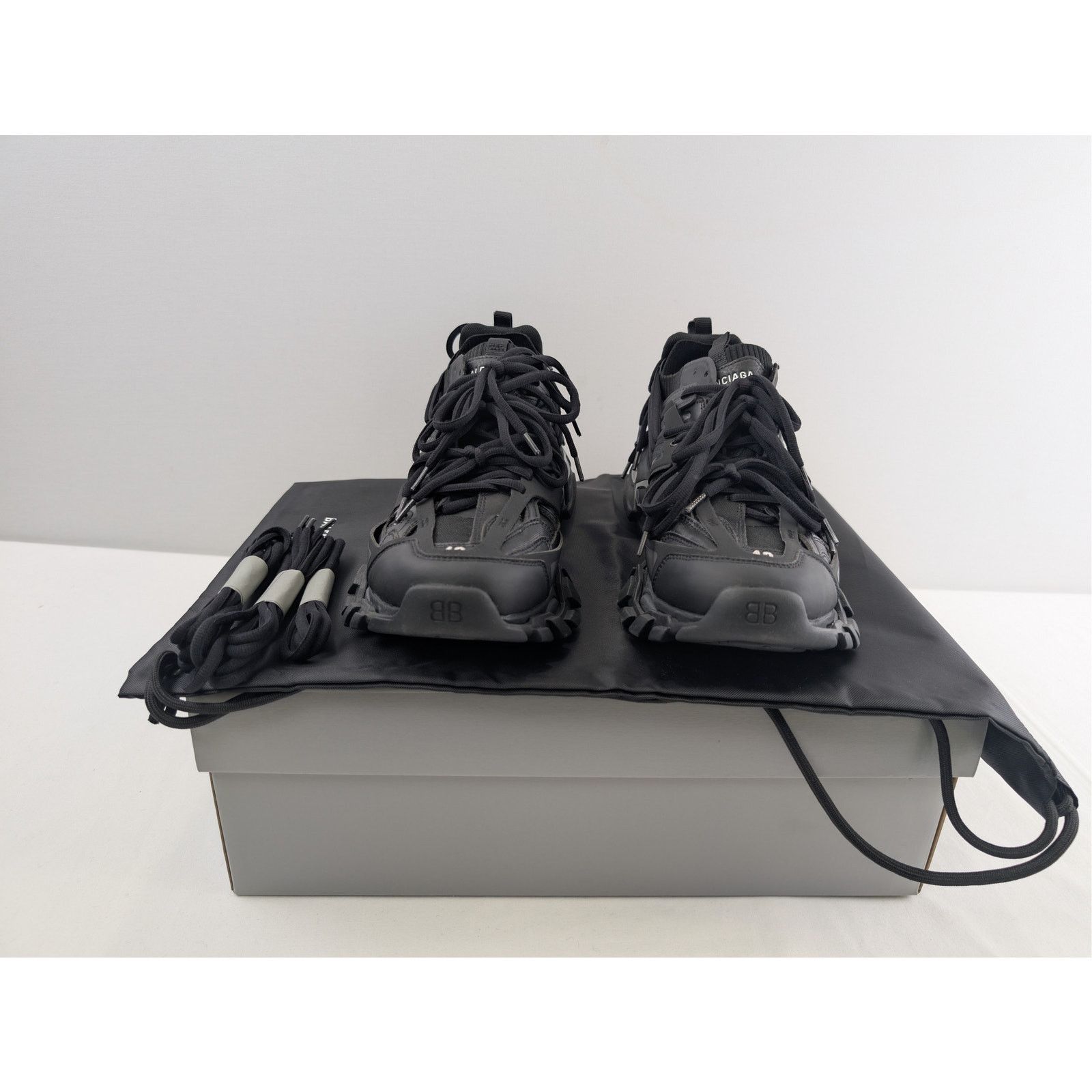 Balenciaga o1rshd1 Track Laces Shoe Sneakers in Black Size US 9 / EU 42 - 16 Thumbnail