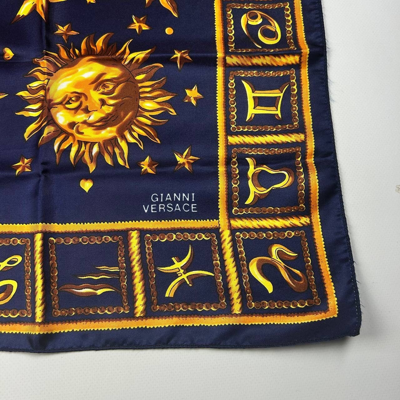 Versace Gianni Versace Silk Moon Sun Stars Zodiac Shawl Scarf 90/90 Size ONE SIZE - 3 Thumbnail