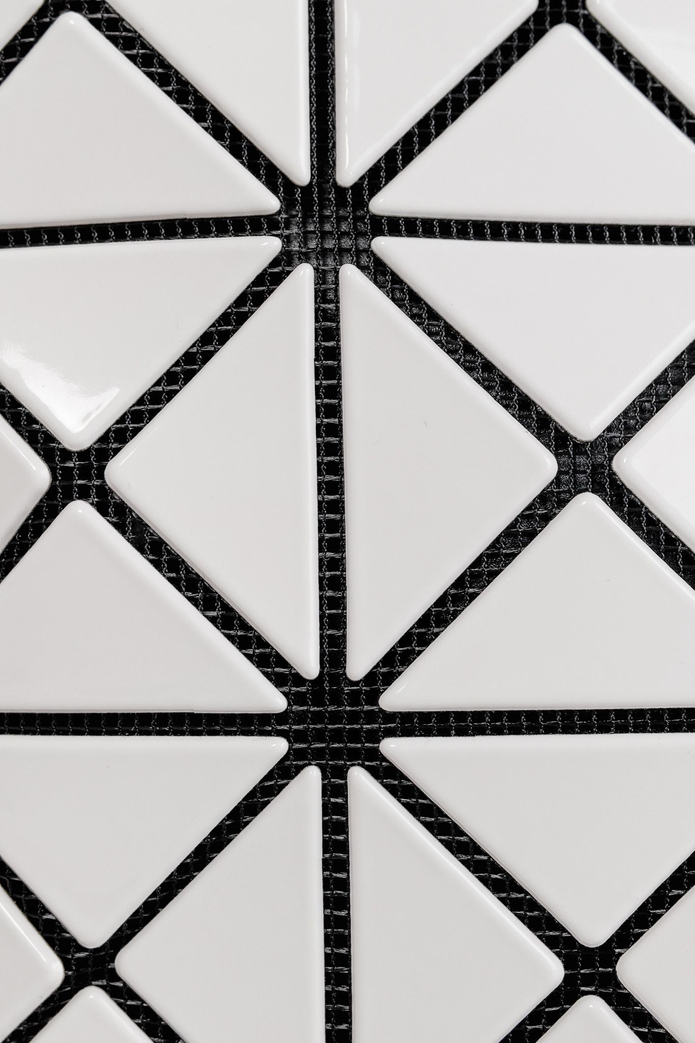 Issey Miyake Bao Bao Bao Bao Issey Miyake White Geometric PVC Clutch Size ONE SIZE - 7 Thumbnail