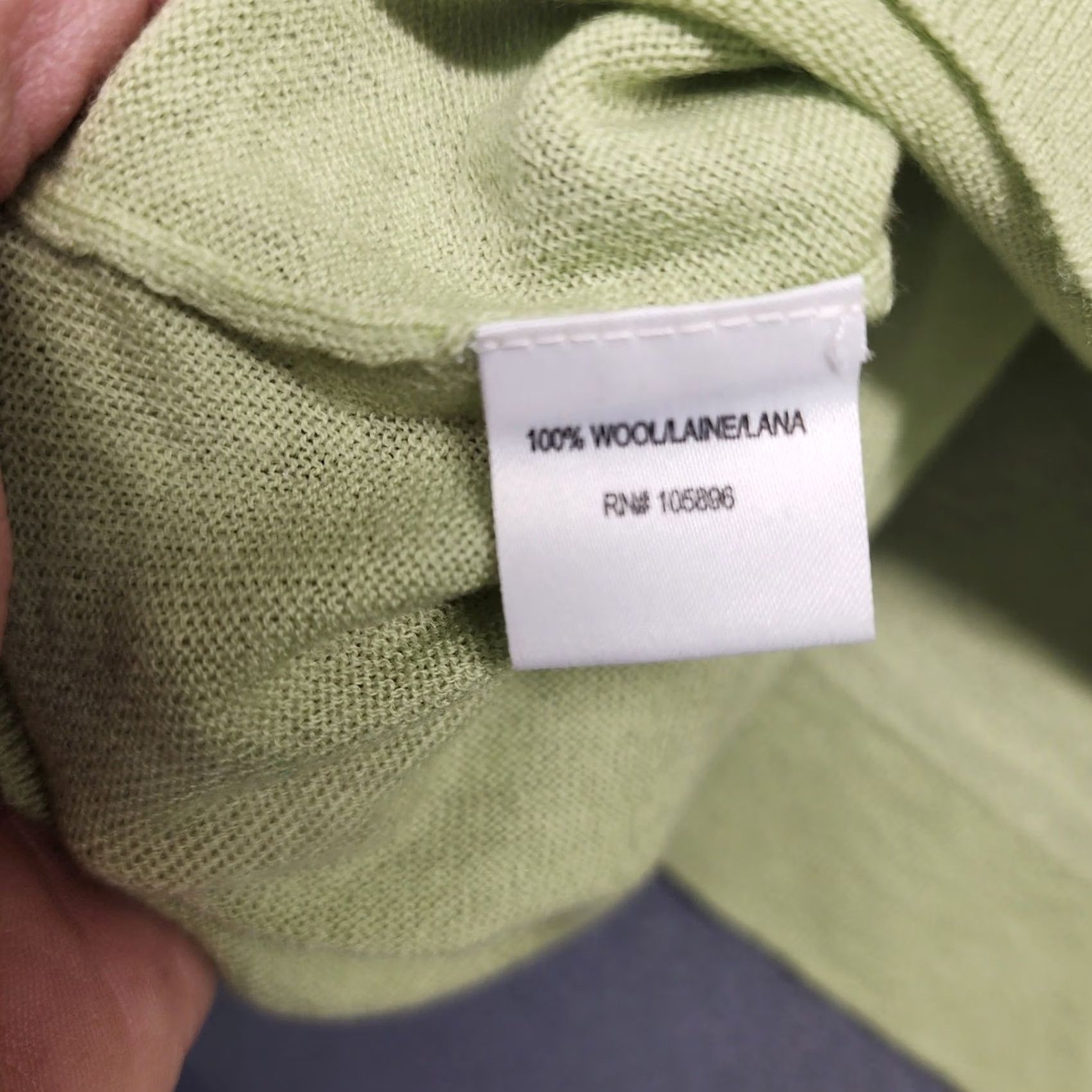 Vintage VINTAGE Worth New York Top Womens XP 100% Wool Lightweight Sweater Asymmetric Hem XS Petite Green Long Sleeve Crew Neck Pullover Dry Clean Only Womens Size XS / US 0-2 / IT 36-38 - 5 Thumbnail