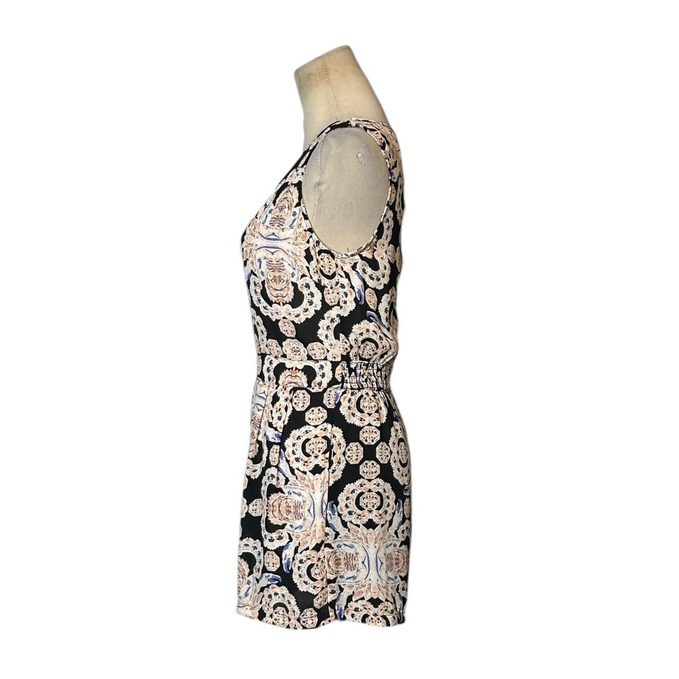 Forever 21 Forever 21 black cream print summer romper size XS Size 26" / US 2 / IT 38 - 12 Thumbnail