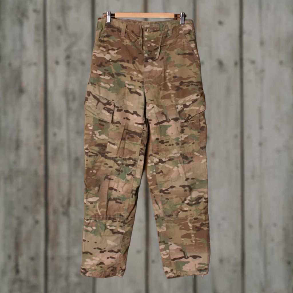 Vintage US Army OCP Multicam Insect Shield FR Cargo Military Trousers Sz. Small Reg. Regular Mens Pants Cargo Size US 29 - 1 Thumbnail