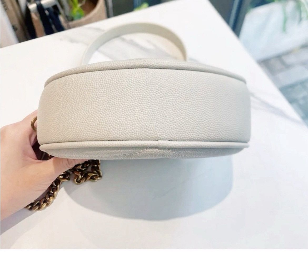 Saint Laurent Paris Auth Saint Laurent New Ivory Round Chevron YSL Crossbody Bag Size ONE SIZE - 10 Thumbnail