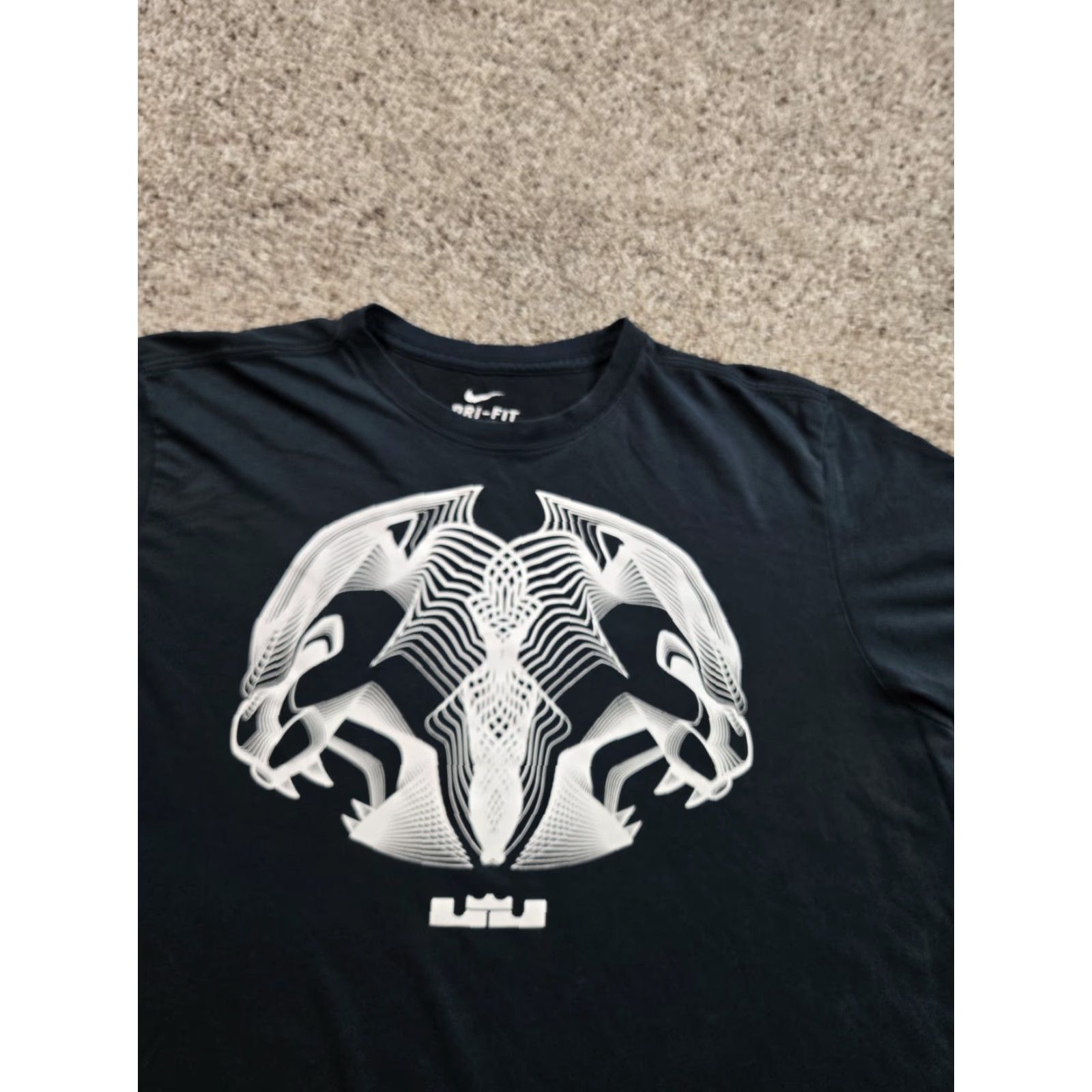 Nike Nike LeBron T-Shirt Mens XL Black Visual Center Graphic SS 575442-010 Size US XL / EU 56 / 4 - 4 Thumbnail