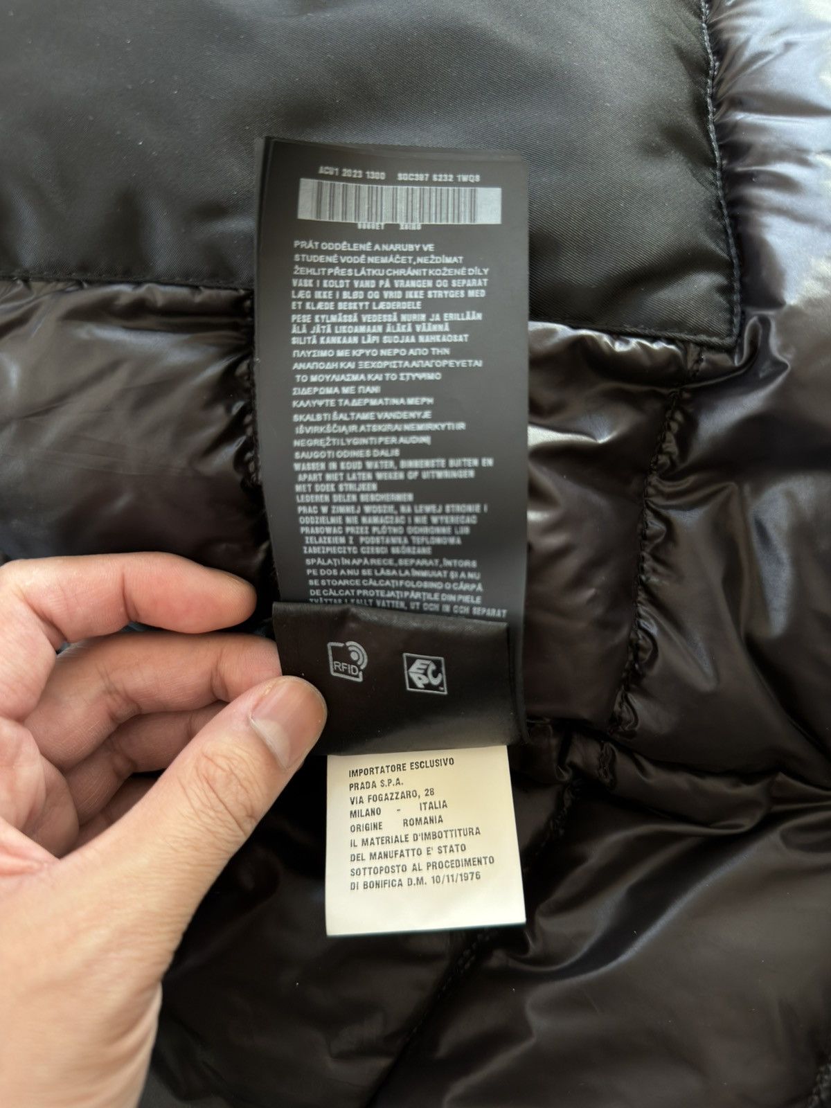 Prada Prada Cropped Re Nylon Down Jacket 2023 Small Black $3300 Size US S / EU 44-46 / 1 - 9 Thumbnail