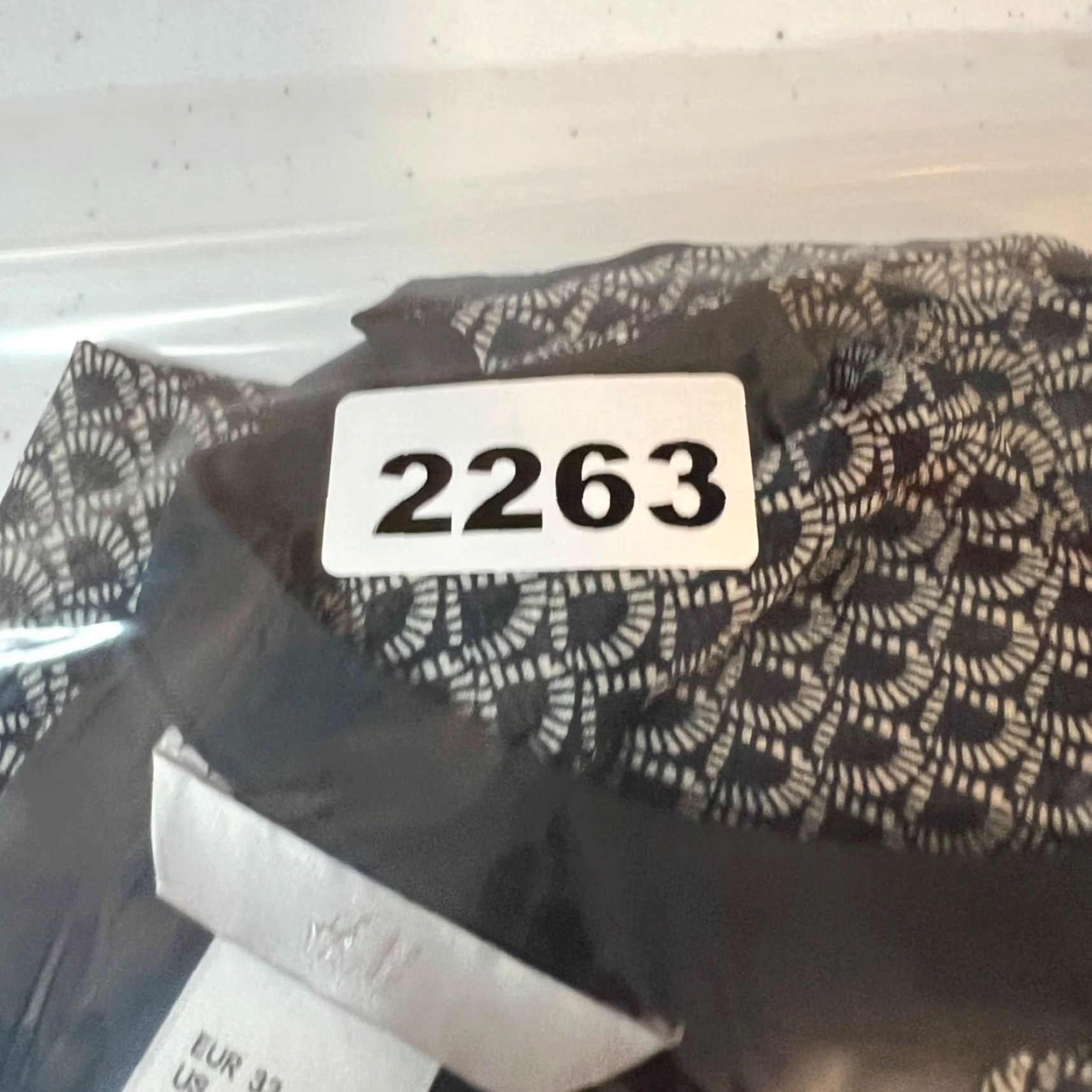 H&M VINTAGE H&M Dress Patterned V-Neck Short Sleeve Gray Knee Length Womens 2 Size XS / US 0-2 / IT 36-38 - 8 Thumbnail