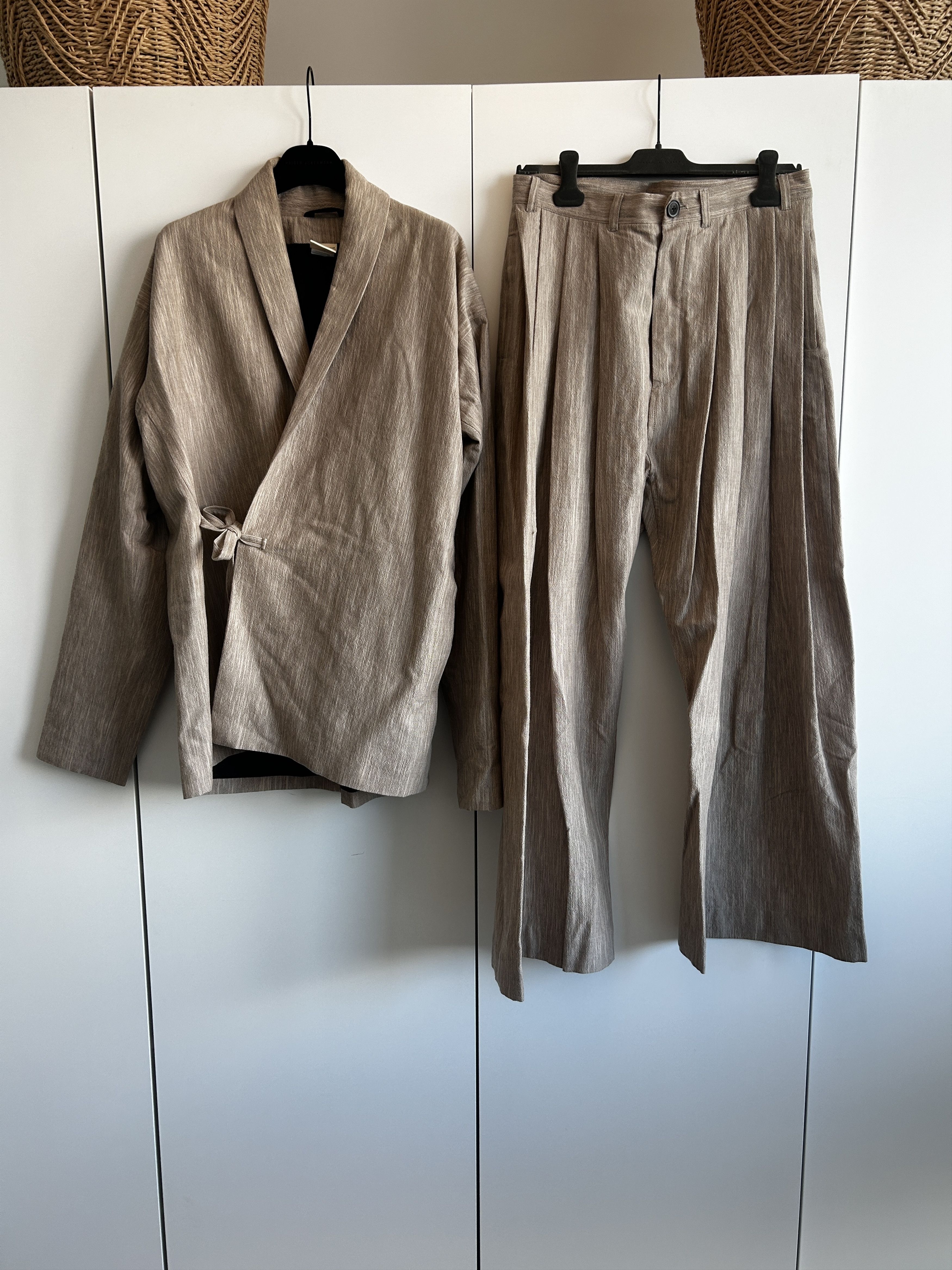 Jan Jan Van Essche Oat Mele Kimono Suit Size 40R - 1 Thumbnail