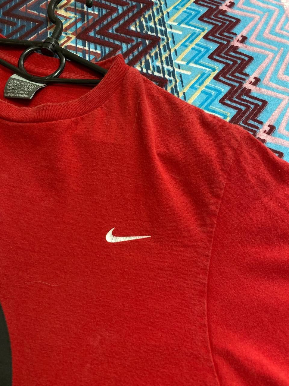 Nike Streetwear red T-Shirt Nike logo print Crazy Y2K Vintage Size US M / EU 48-50 / 2 - 6 Thumbnail