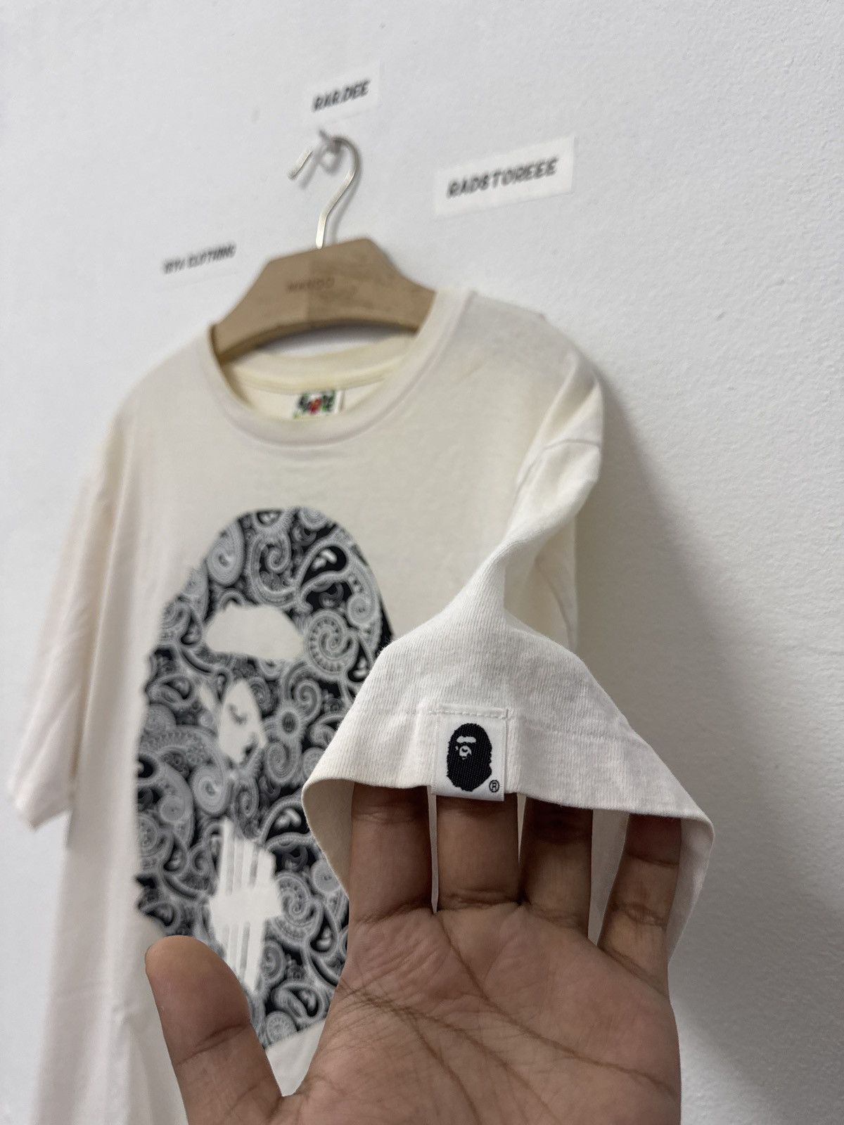 Bape × Undefeated Bape x Undefeated Big Head Bandana Tee Size US L / EU 52-54 / 3 - 3 Thumbnail