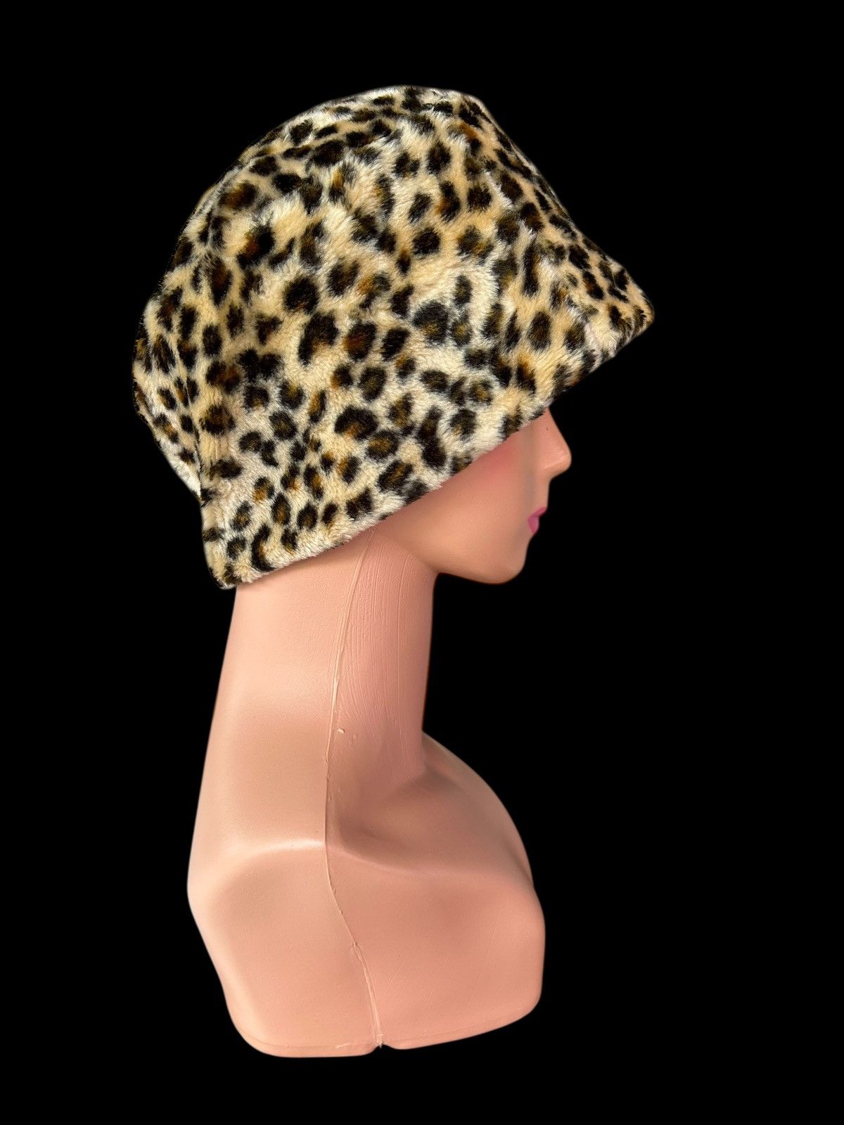 Japanese Brand Leopard Japanese Punk Bondage Style Fluffy fur Beanie Hats Size ONE SIZE - 2 Thumbnail