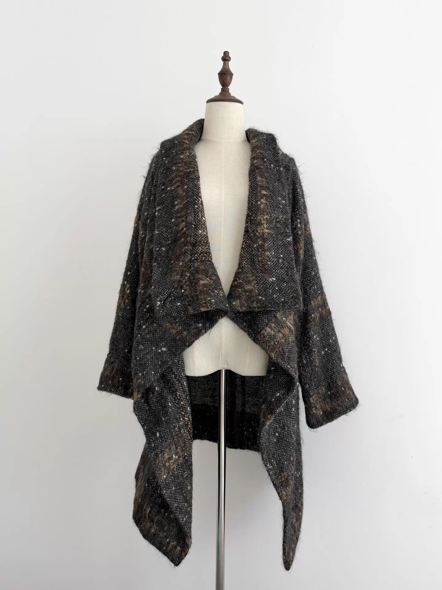 Vivienne Westwood Vivienne Westwood Anglomania Two-Way Convertible Fur 38 Size XS / US 0-2 / IT 36-38 - 6 Thumbnail
