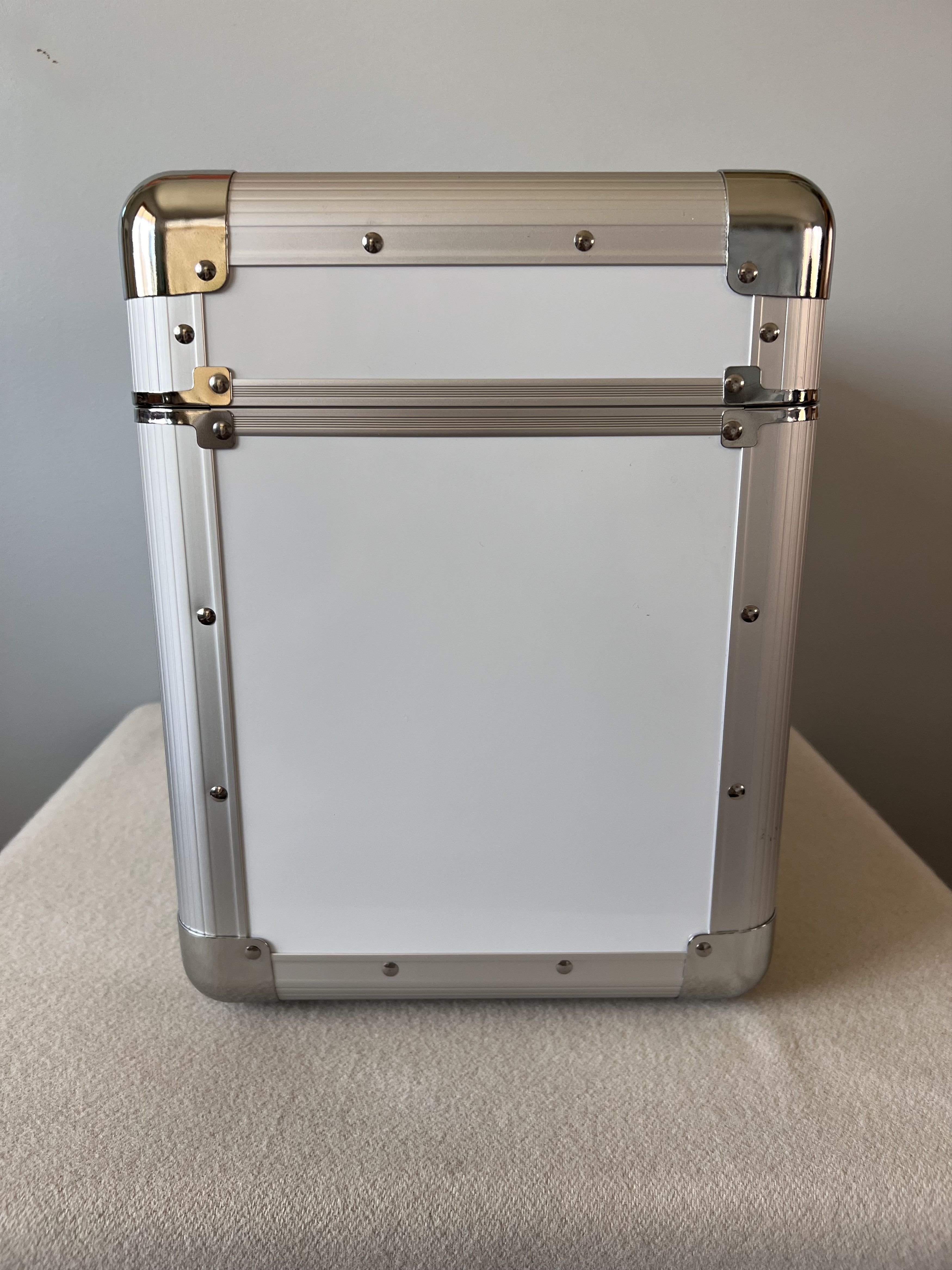 Supreme Odyssey Record Case “White “ Supreme Odyssey Record Case White - SS25 - US