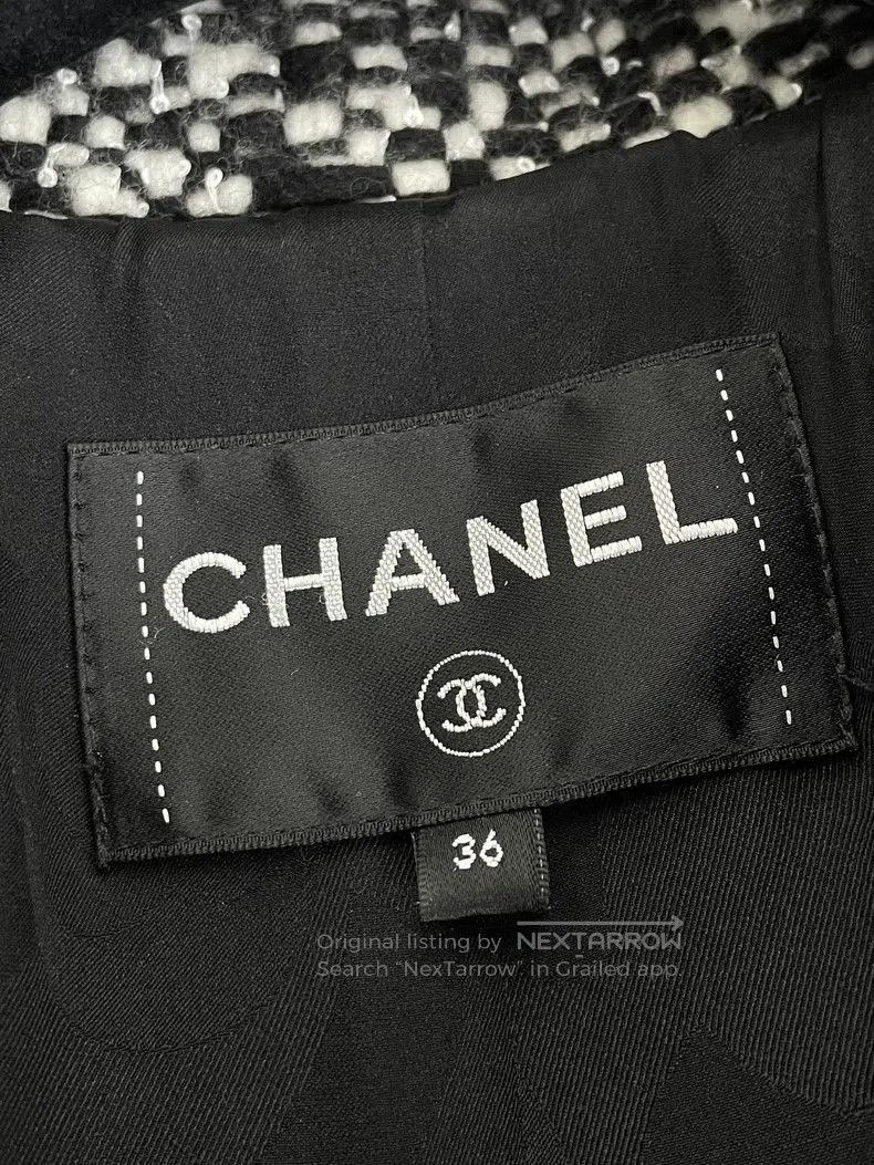 Chanel Chanel 20A Tweed Feather Coat. Size US XS / EU 42 / 0 - 5 Thumbnail